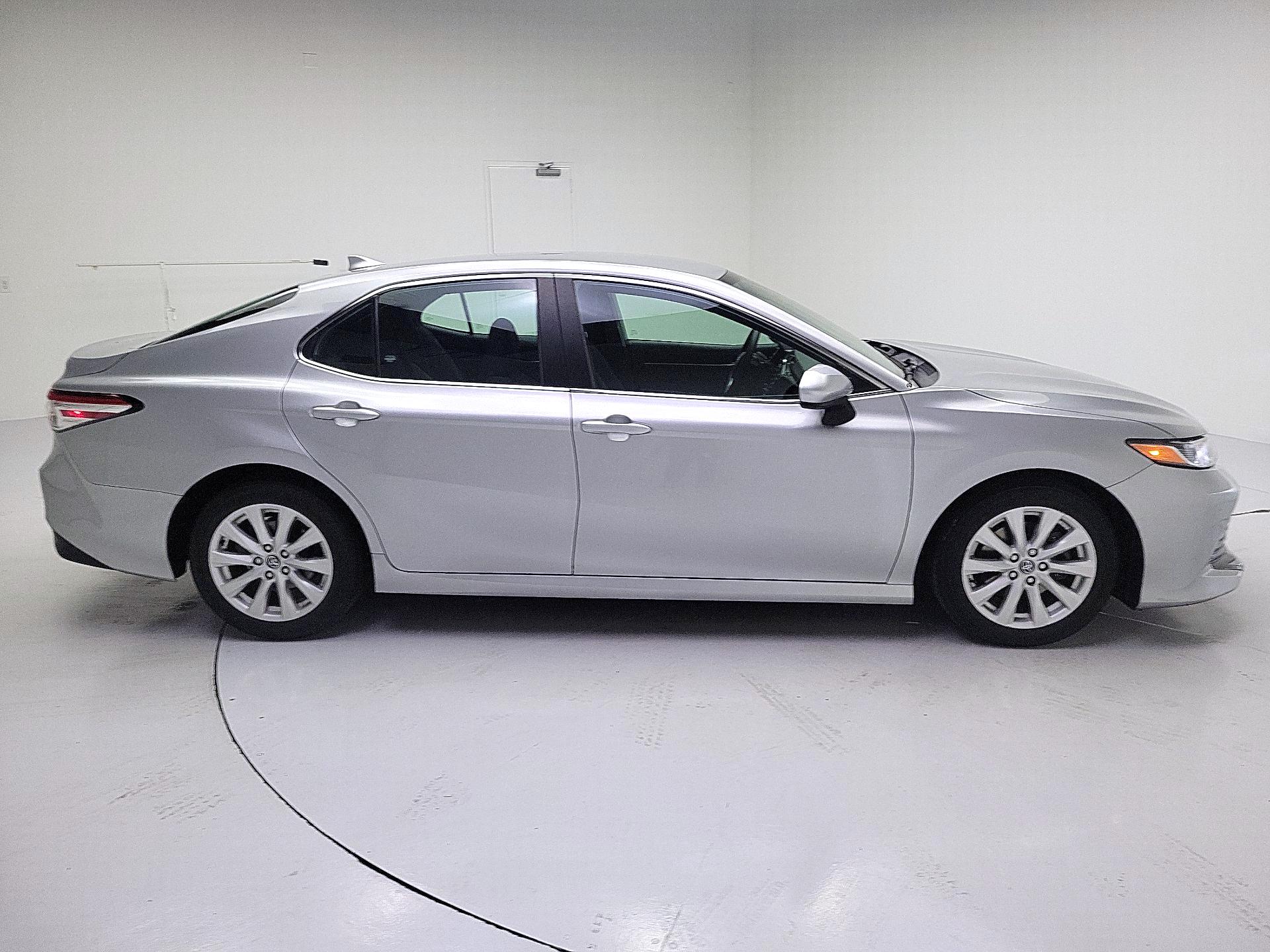 Thumbnail: 2020 Toyota Camry - 4