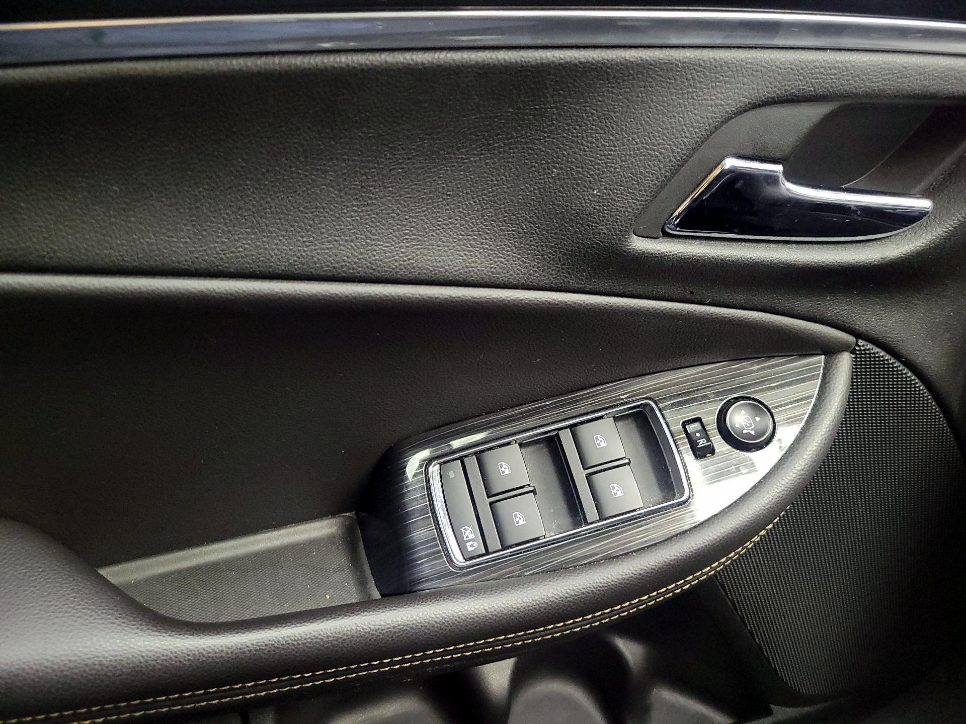 Thumbnail: 2017 Chevrolet Impala - 10