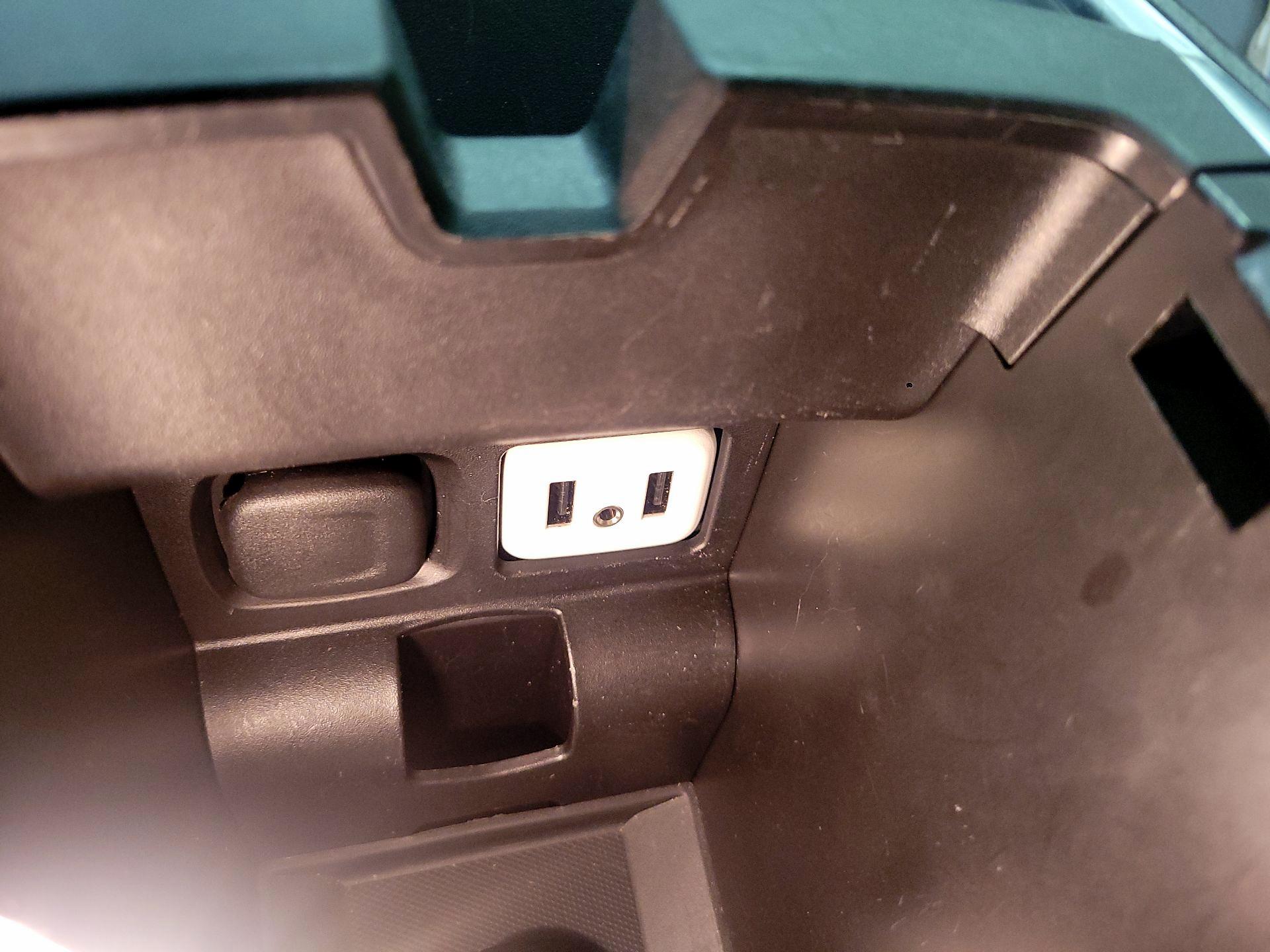 Thumbnail: 2017 Chevrolet Impala - 16