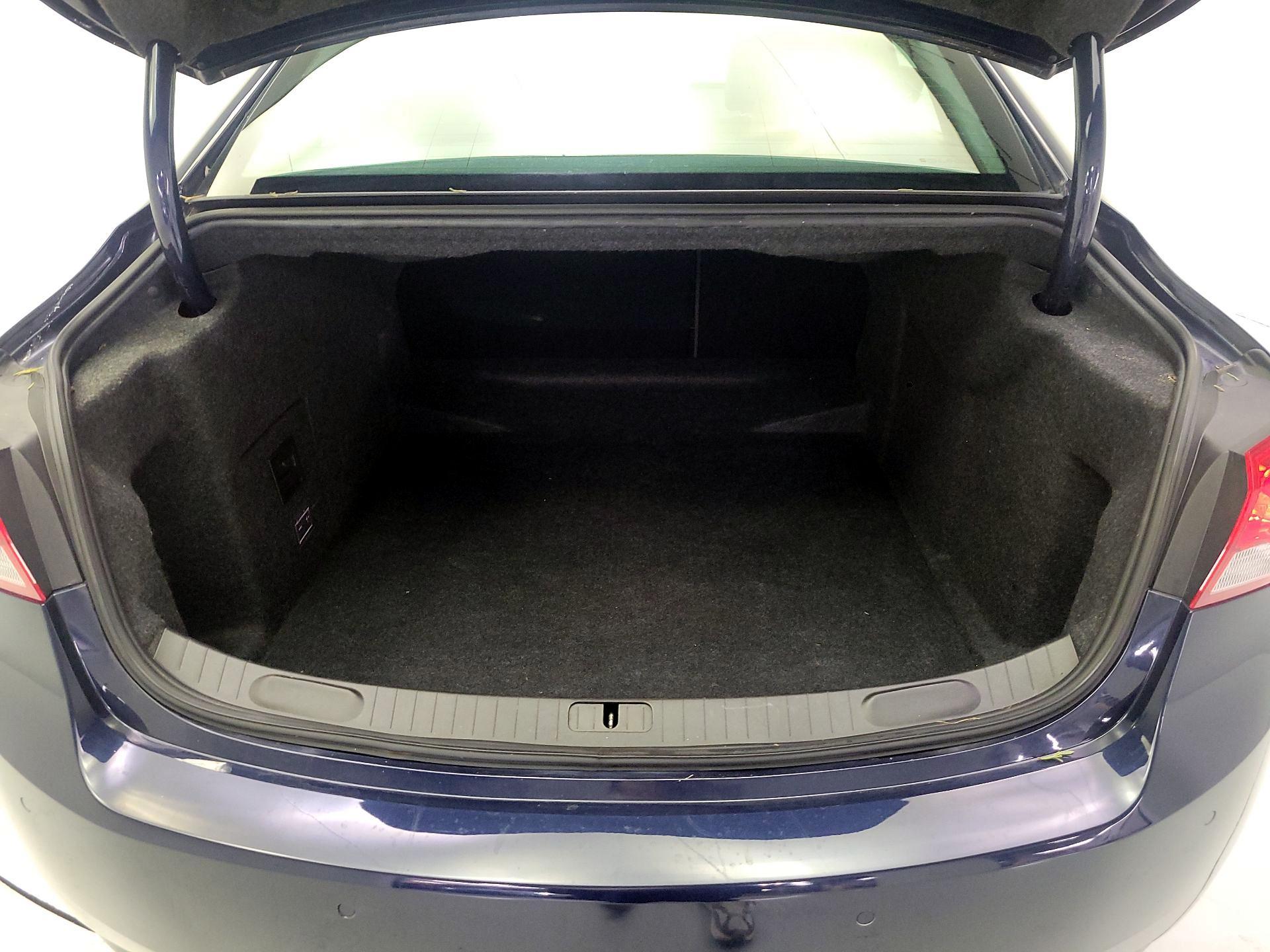 Thumbnail: 2017 Chevrolet Impala - 18