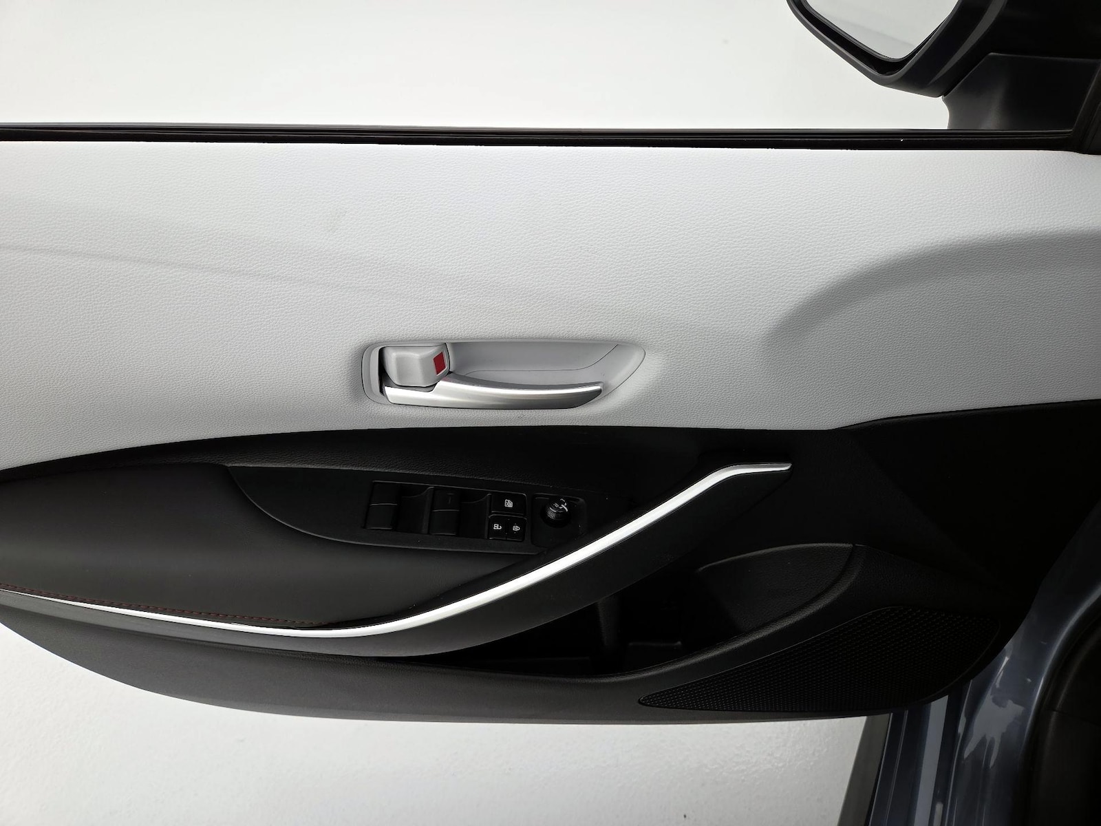 2024 Toyota Corolla SE - Photo 13