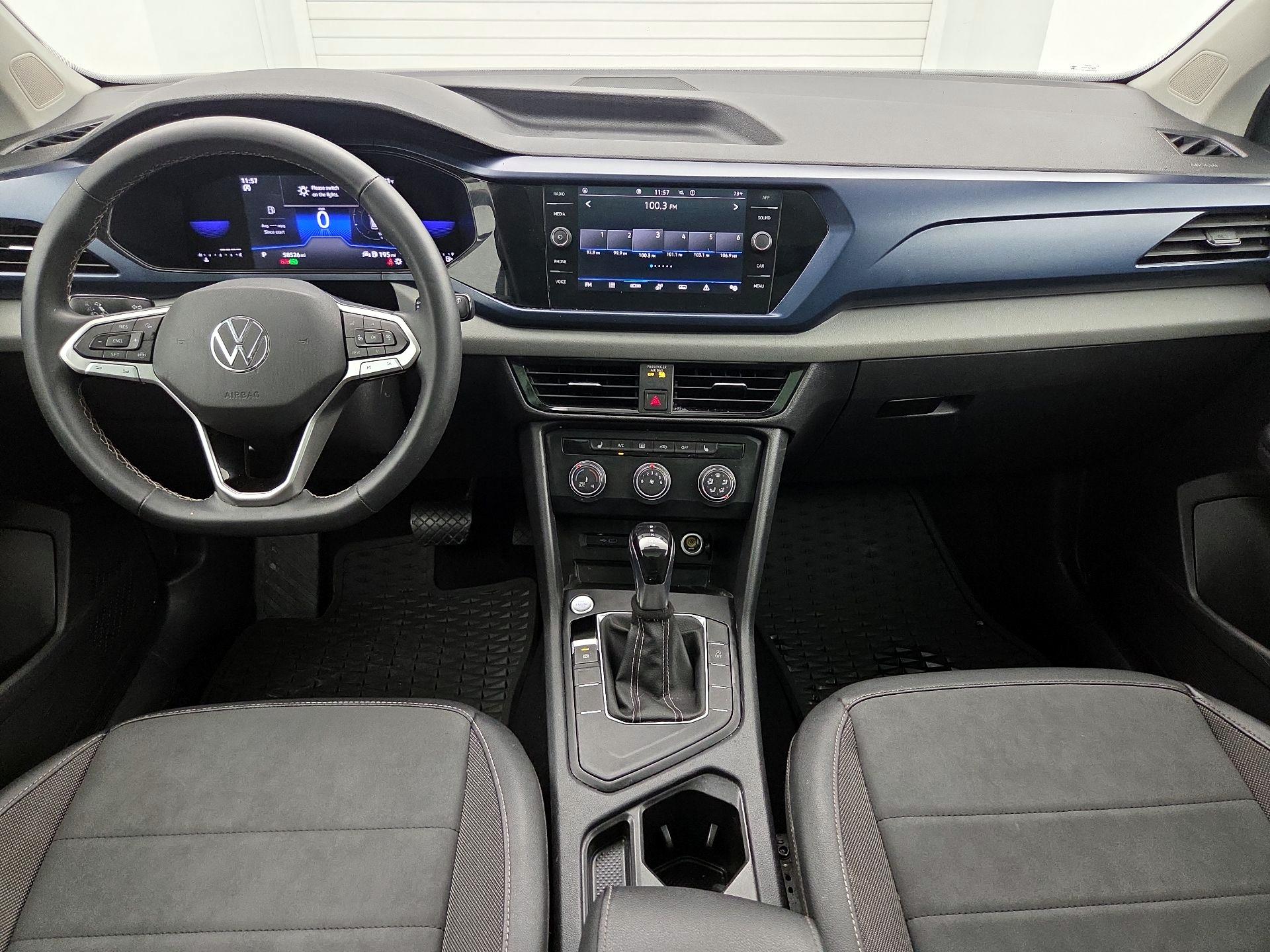 Thumbnail: 2022 Volkswagen Taos - 9
