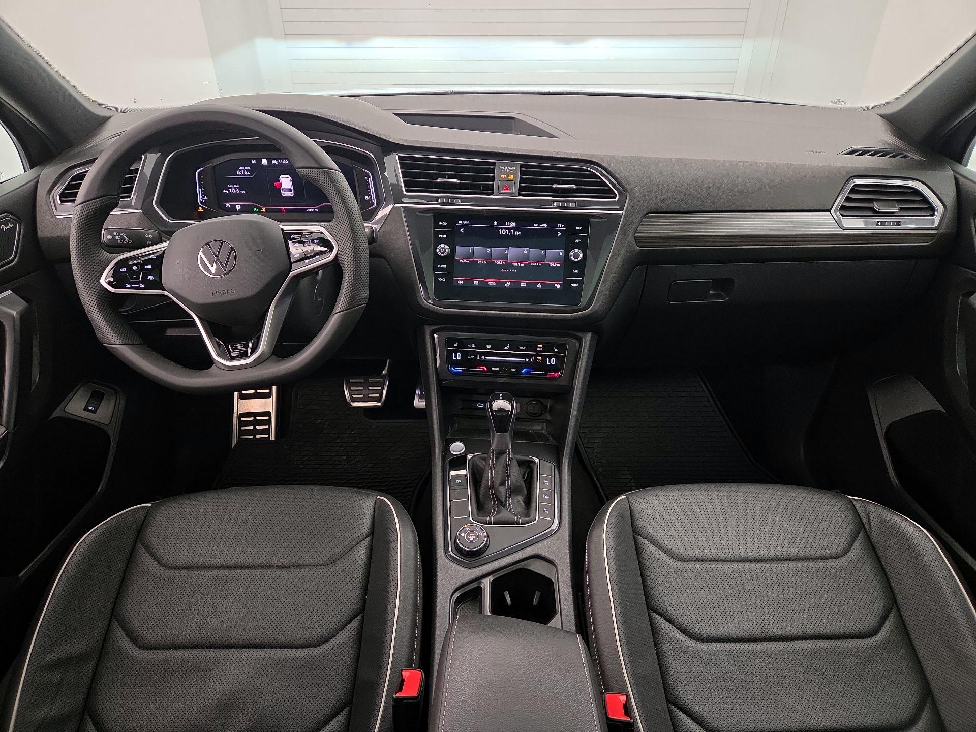 Thumbnail: 2022 Volkswagen Tiguan - 9