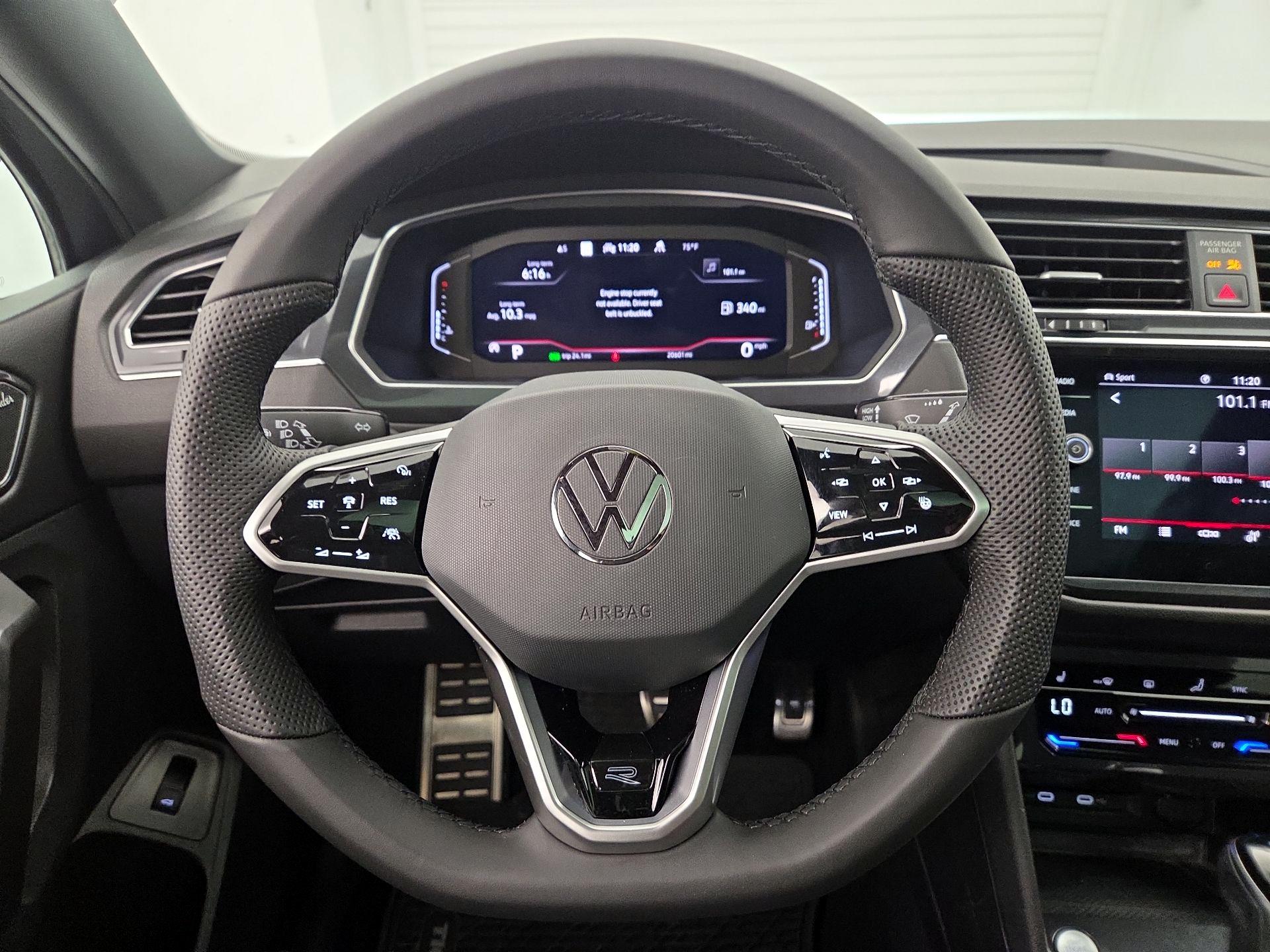 Thumbnail: 2022 Volkswagen Tiguan - 10