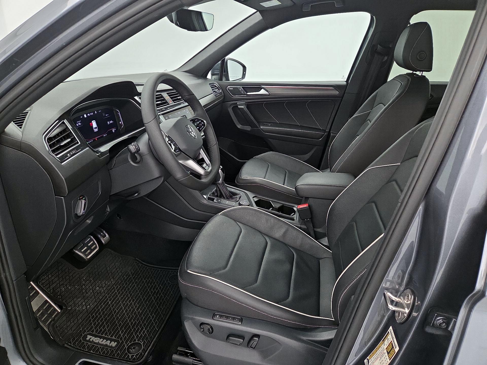 Thumbnail: 2022 Volkswagen Tiguan - 11