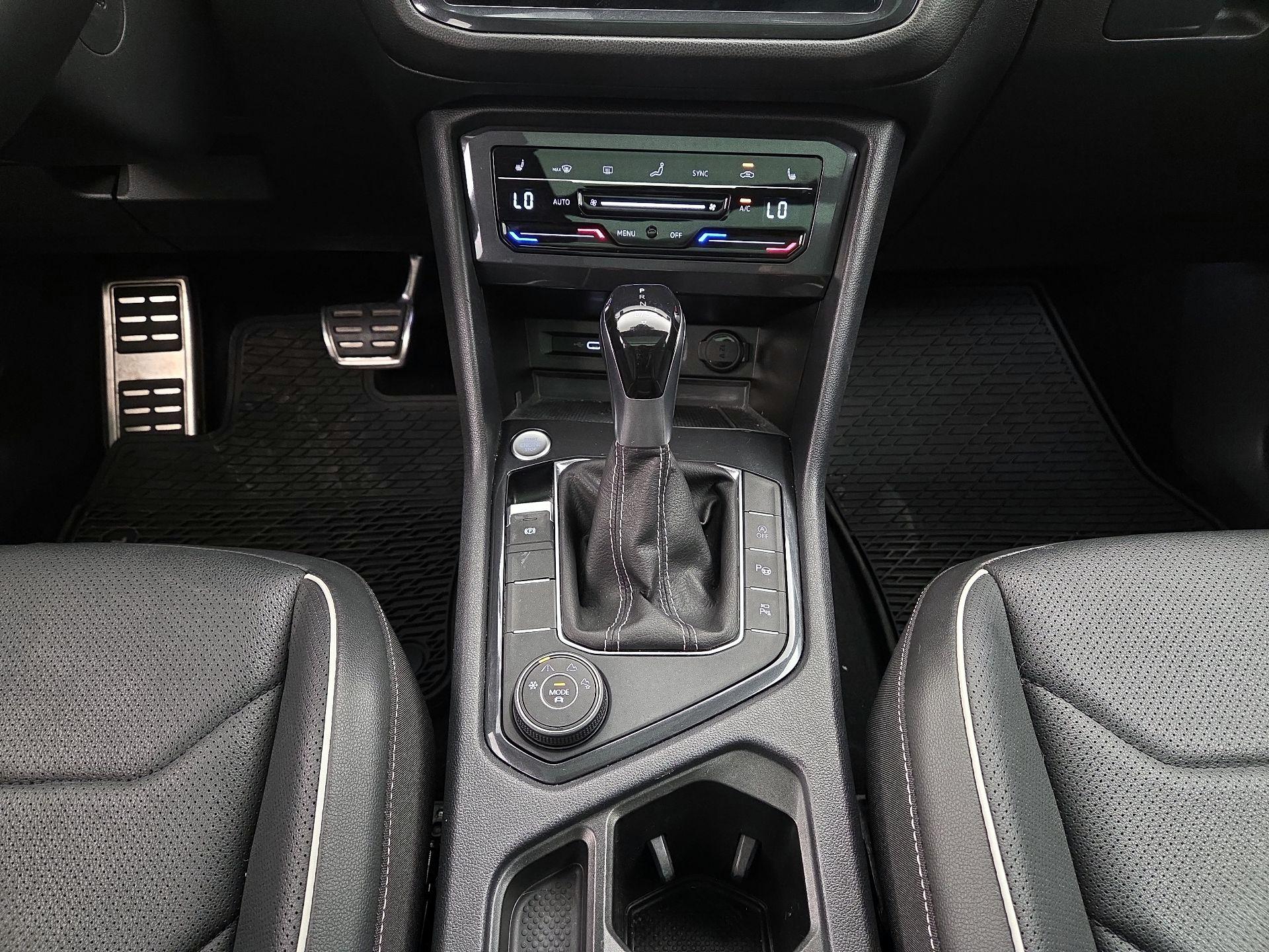 Thumbnail: 2022 Volkswagen Tiguan - 18