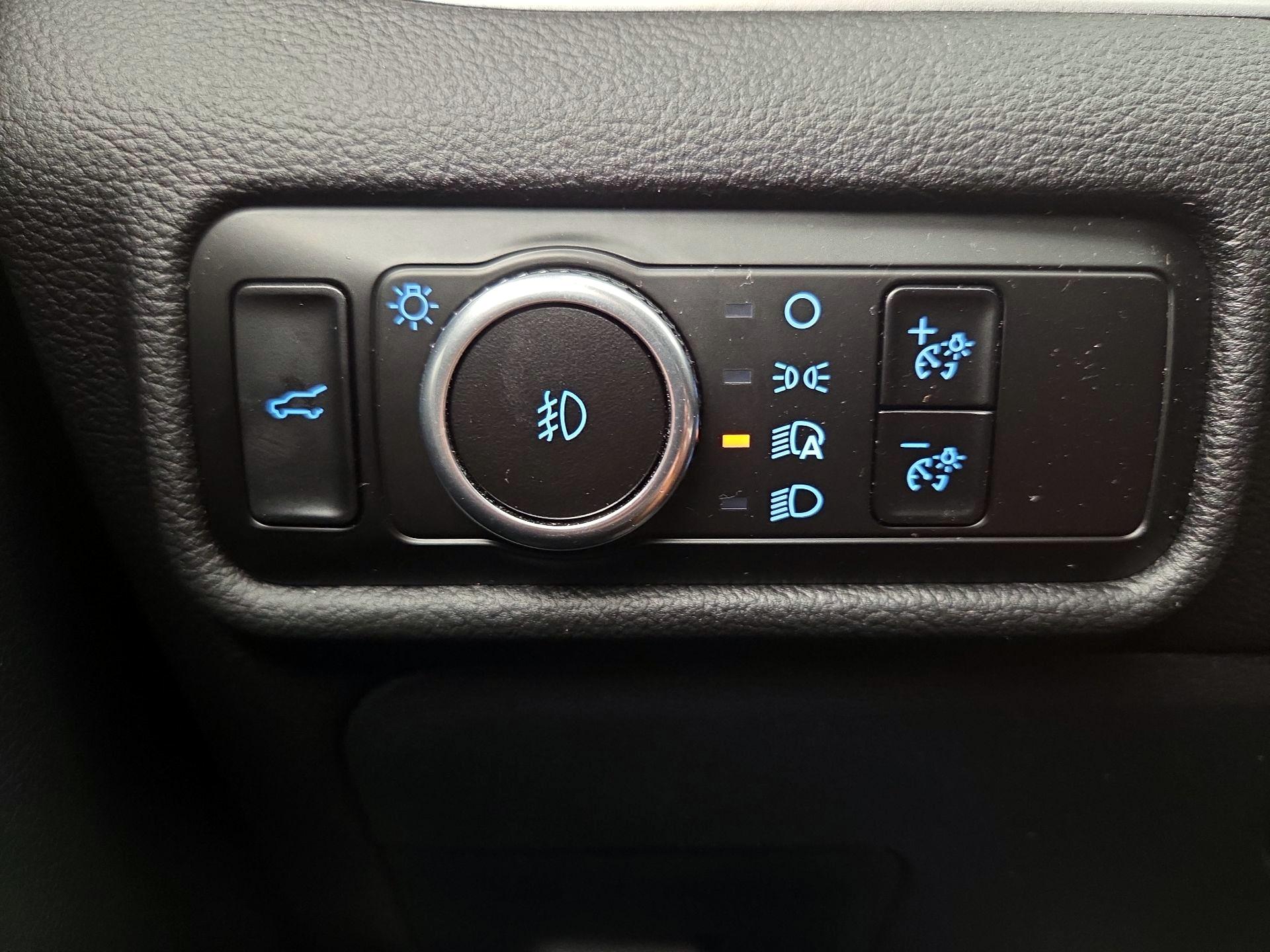 Thumbnail: 2023 Ford Explorer - 13