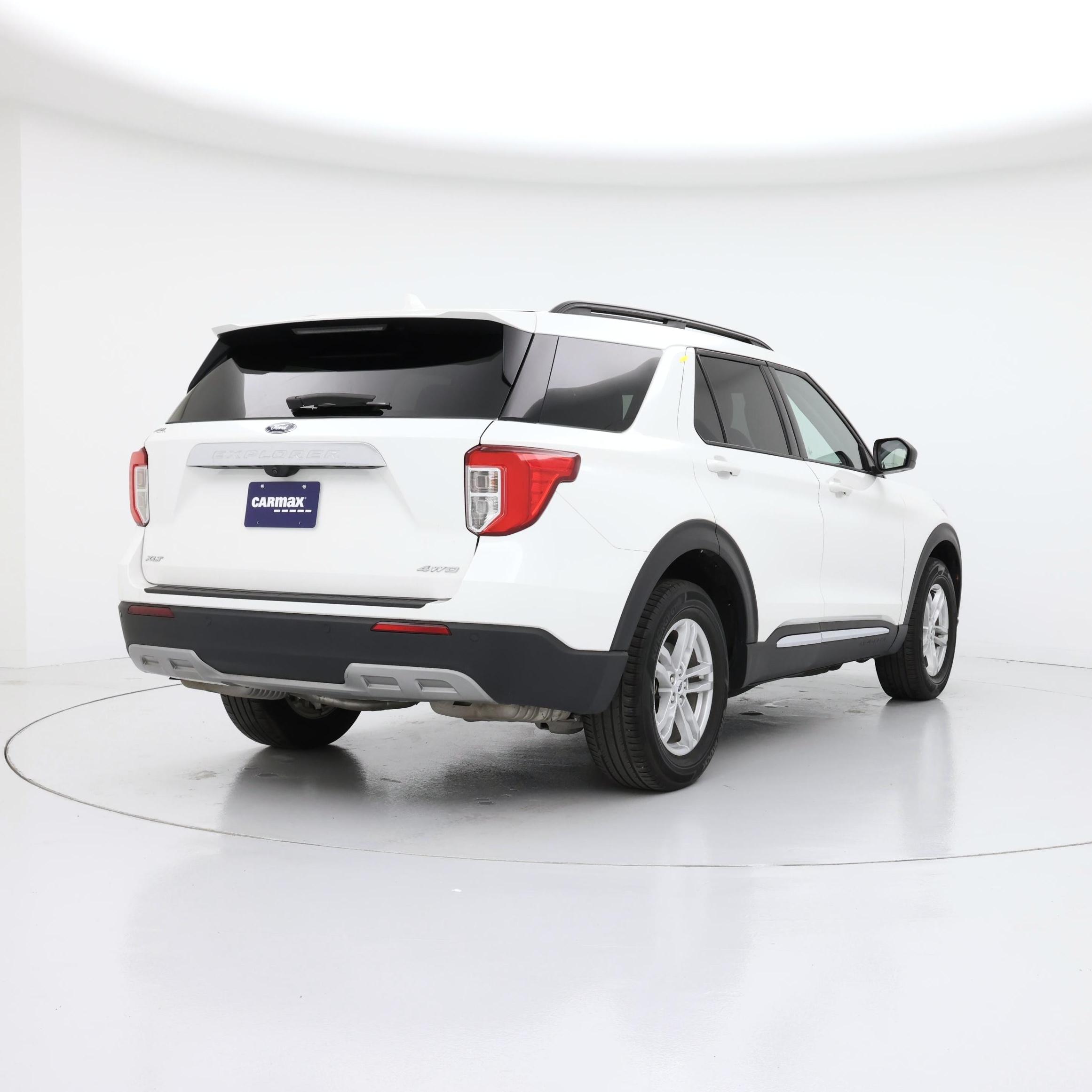 Thumbnail: 2023 Ford Explorer - 8