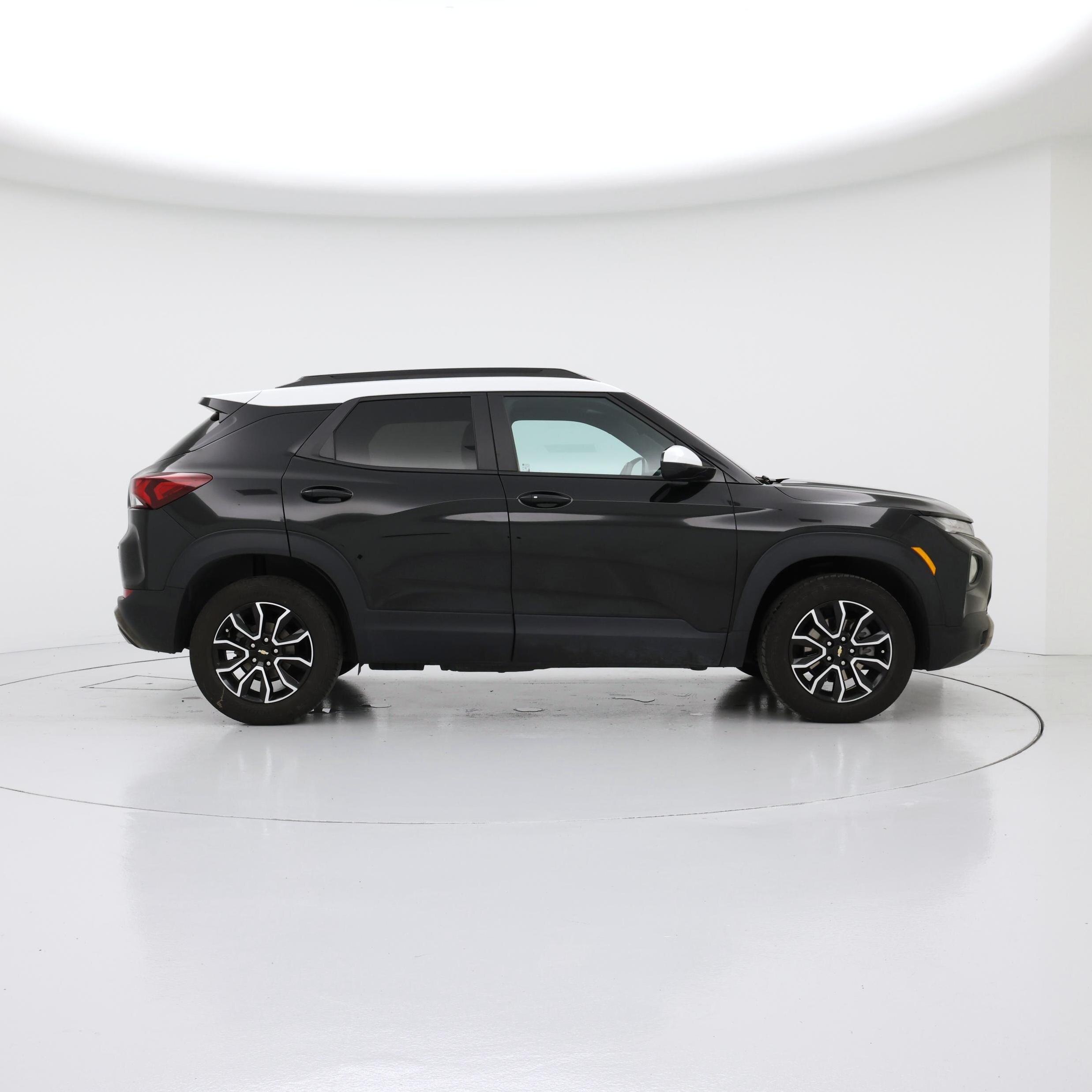 Thumbnail: 2023 Chevrolet TrailBlazer - 7