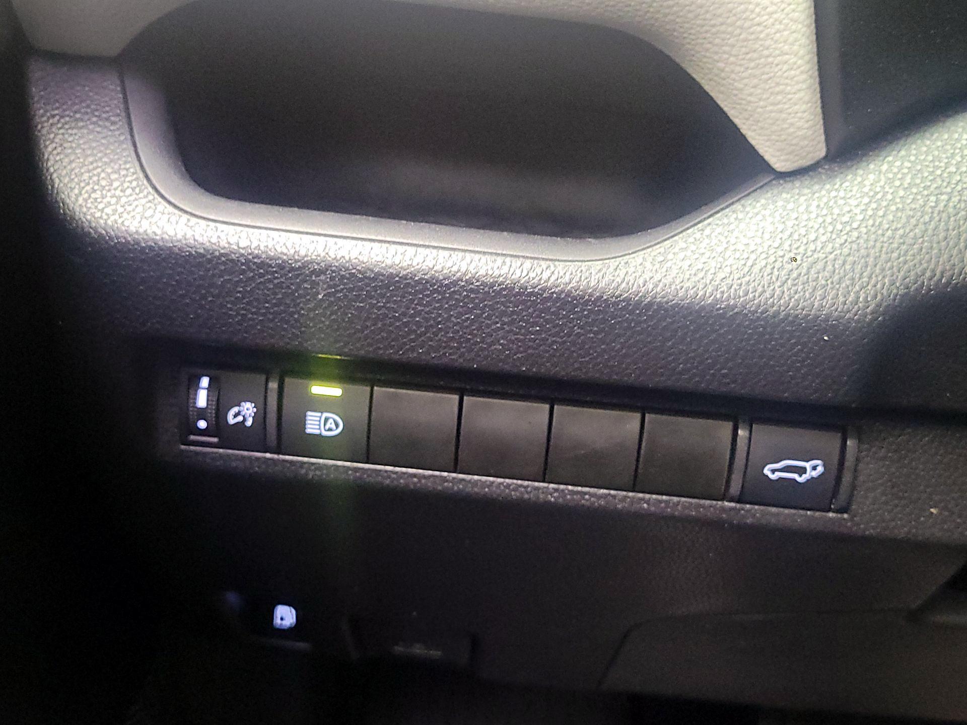 Thumbnail: 2024 Toyota RAV4 - 11