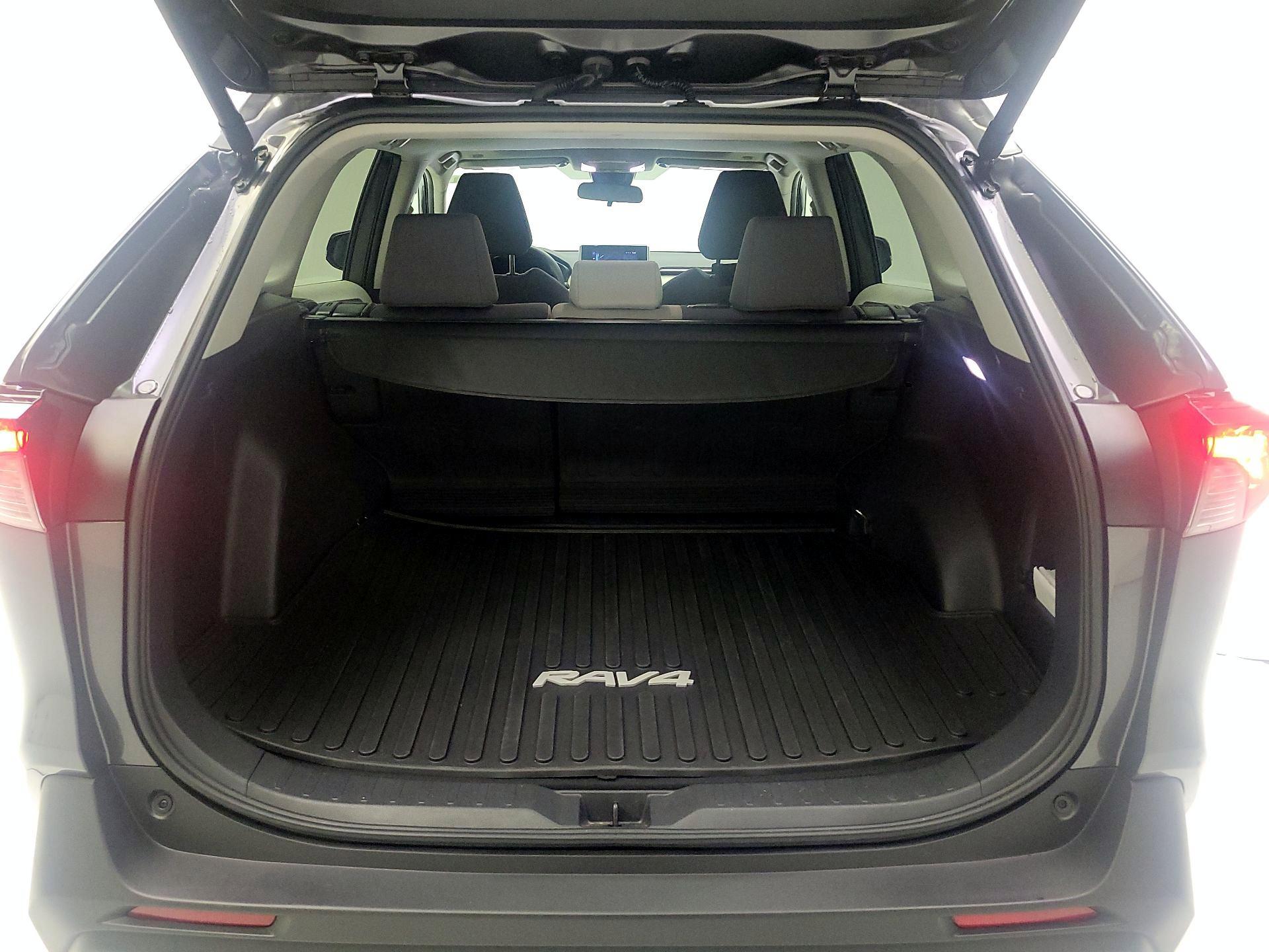 Thumbnail: 2024 Toyota RAV4 - 20