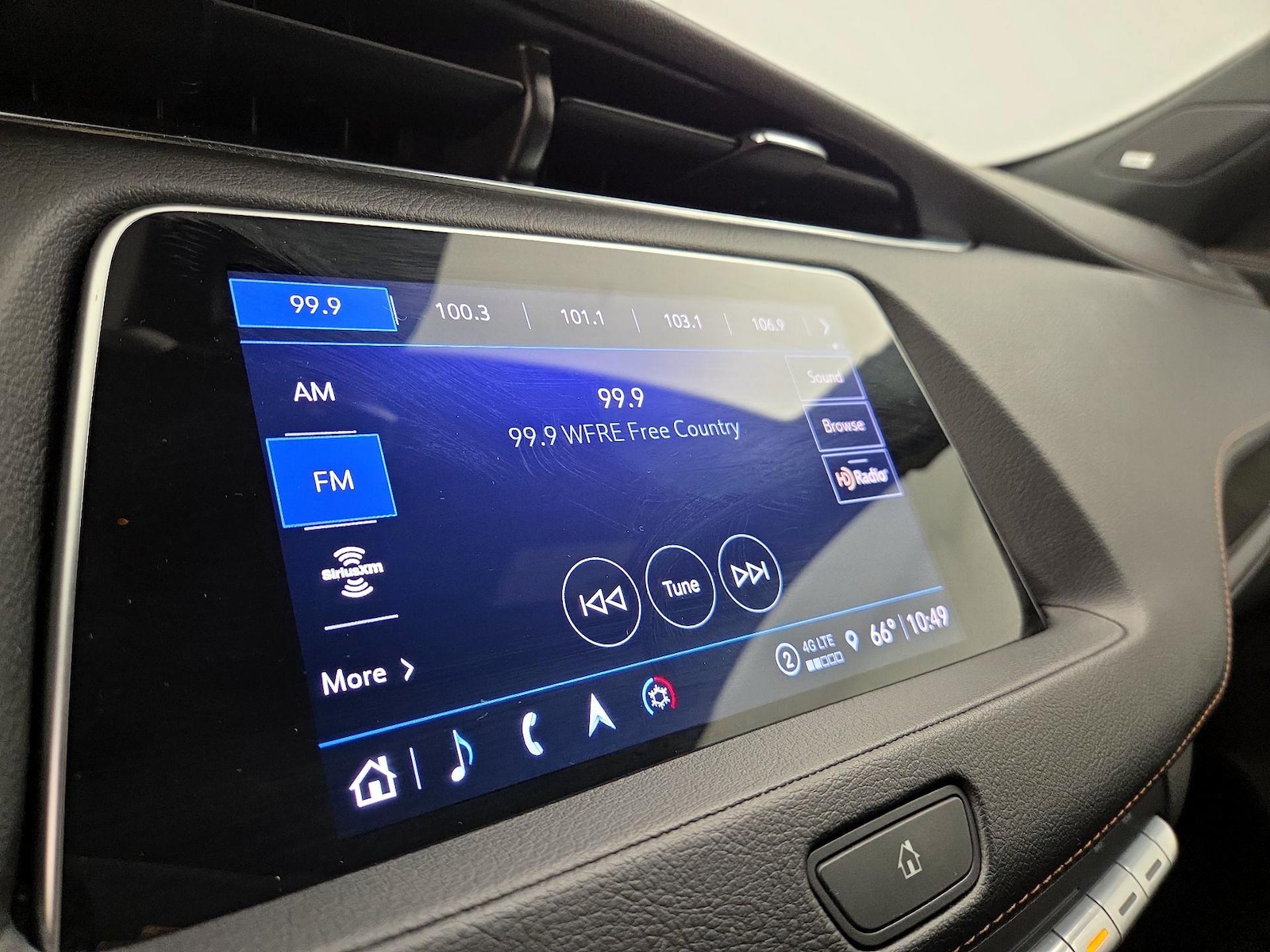 2022 Cadillac XT4 Sport - Photo 16