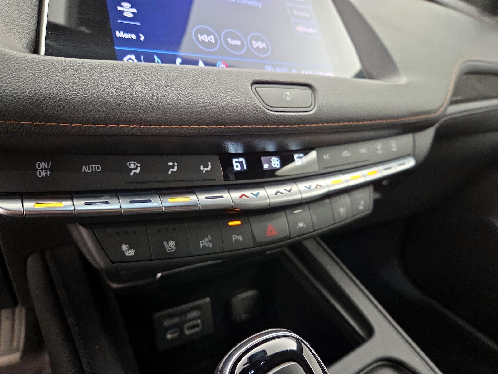2022 Cadillac XT4 Sport - Photo 17