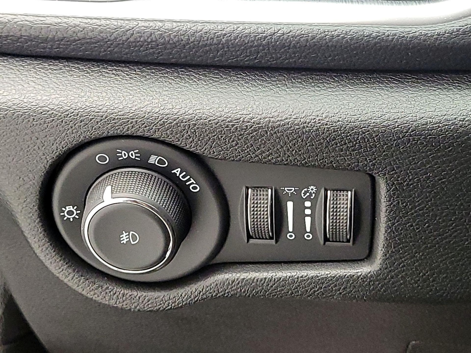 2024 Chrysler Pacifica Pinnacle - Photo 12