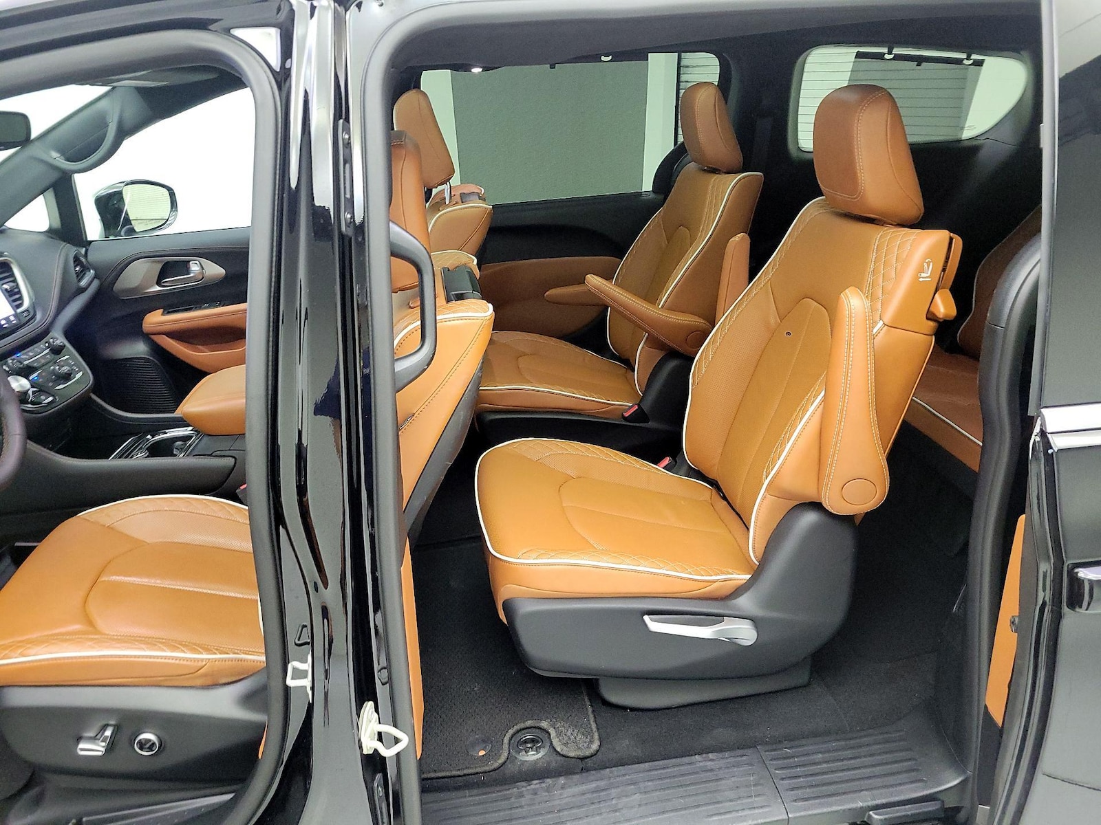 2024 Chrysler Pacifica Pinnacle - Photo 20