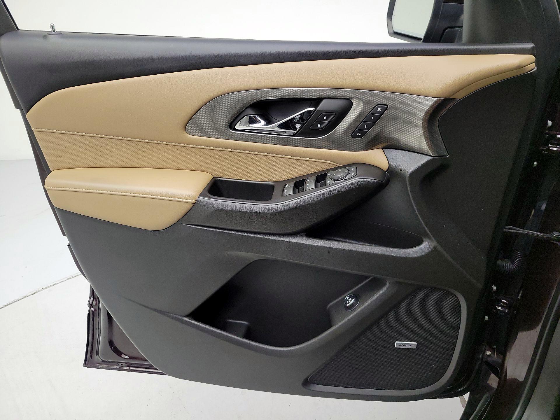 Thumbnail: 2023 Chevrolet Traverse - 12