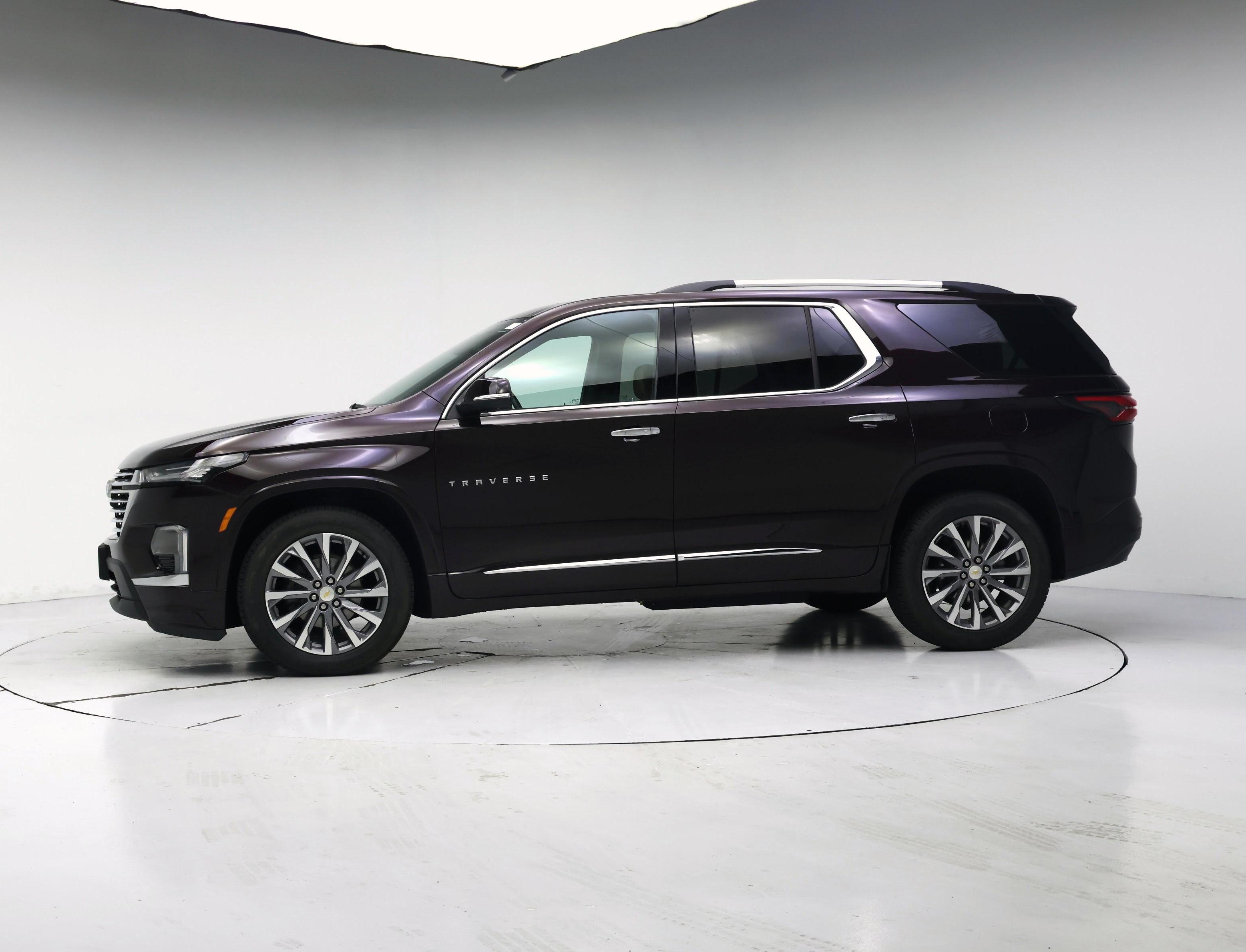 Thumbnail: 2023 Chevrolet Traverse - 3