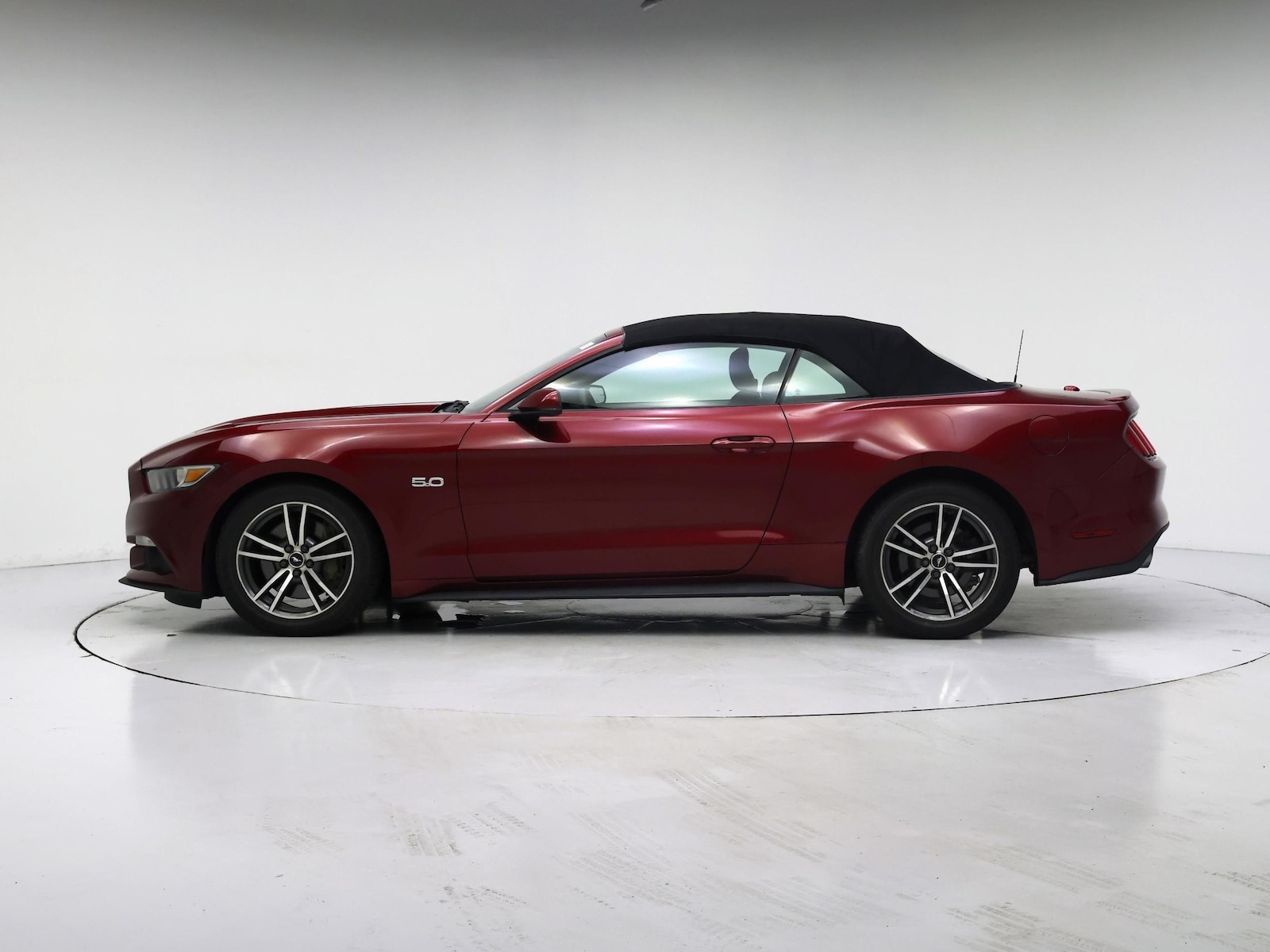 2017 Ford Mustang GT Premium - Photo 4