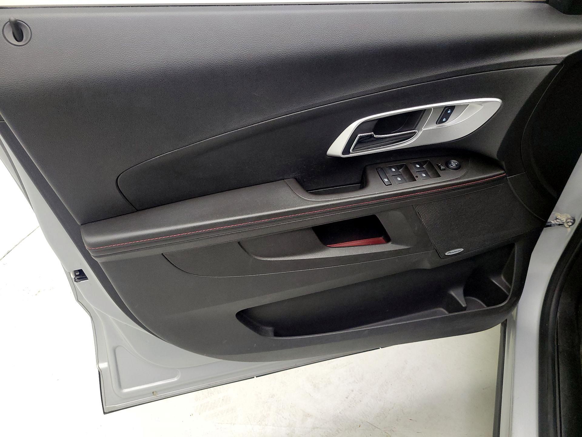 Thumbnail: 2015 Chevrolet Equinox - 10