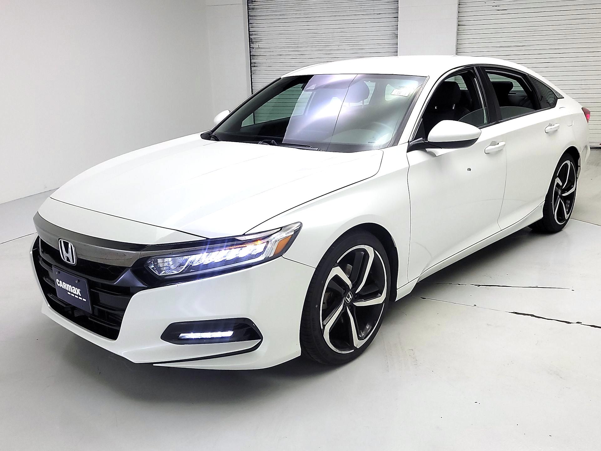 Thumbnail: 2019 Honda Accord - 3