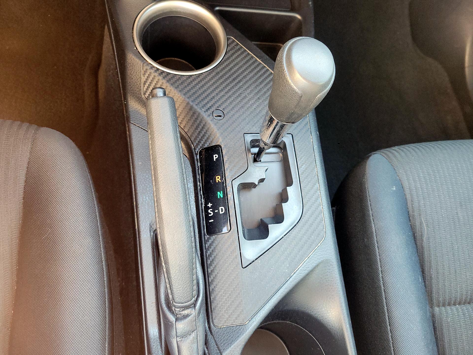 Thumbnail: 2015 Toyota RAV4 - 15