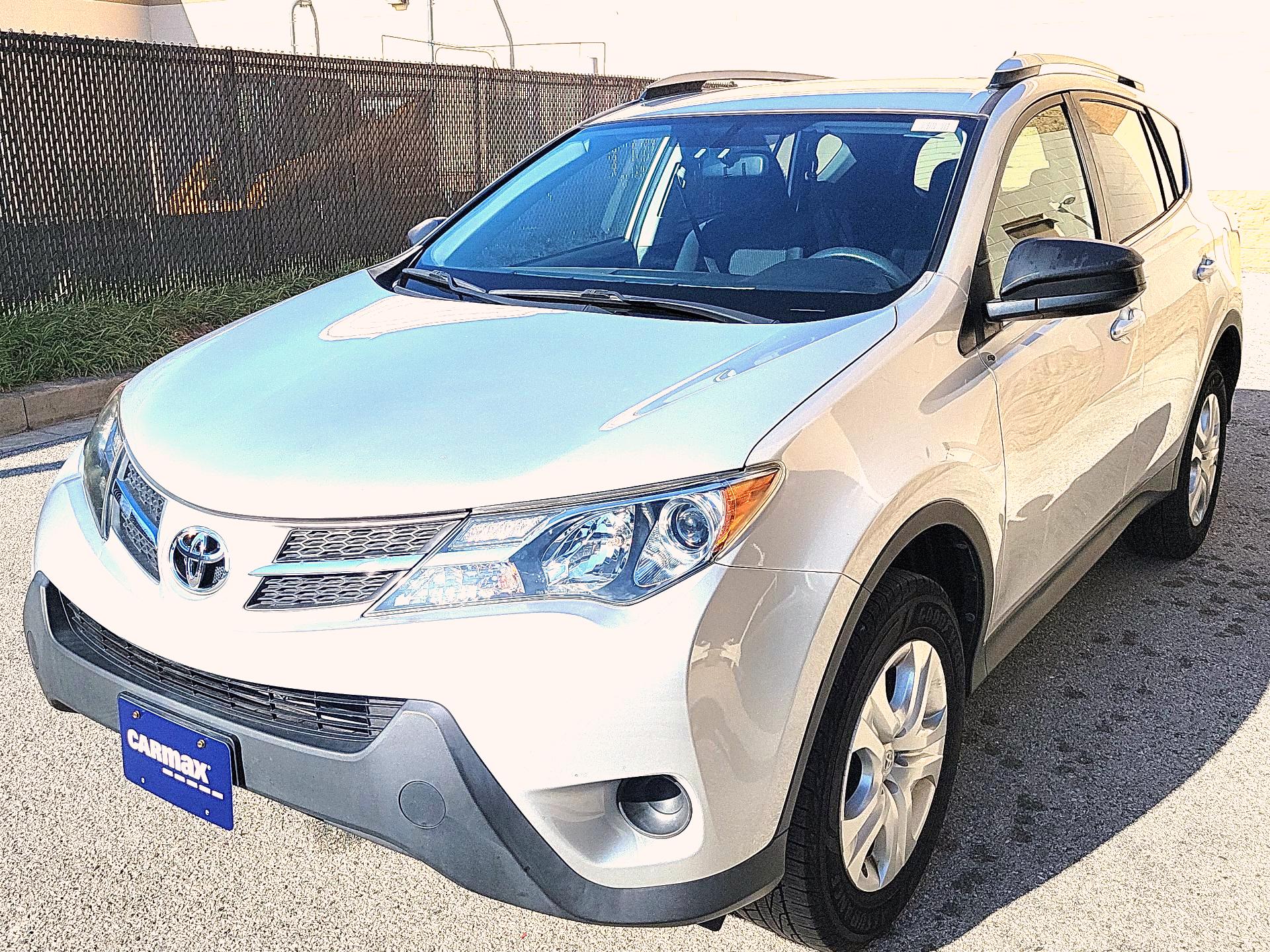 Thumbnail: 2015 Toyota RAV4 - 3