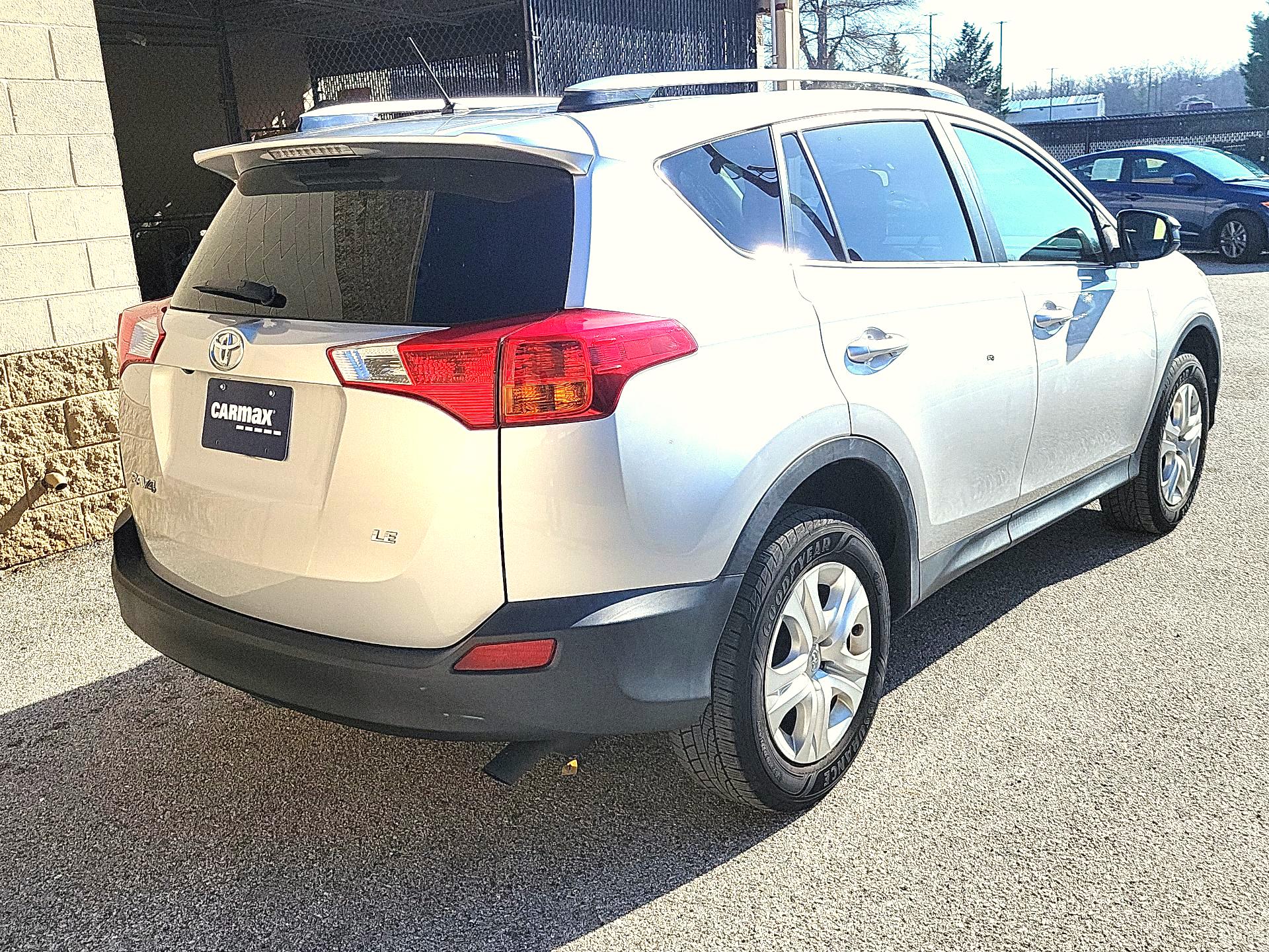 Thumbnail: 2015 Toyota RAV4 - 5
