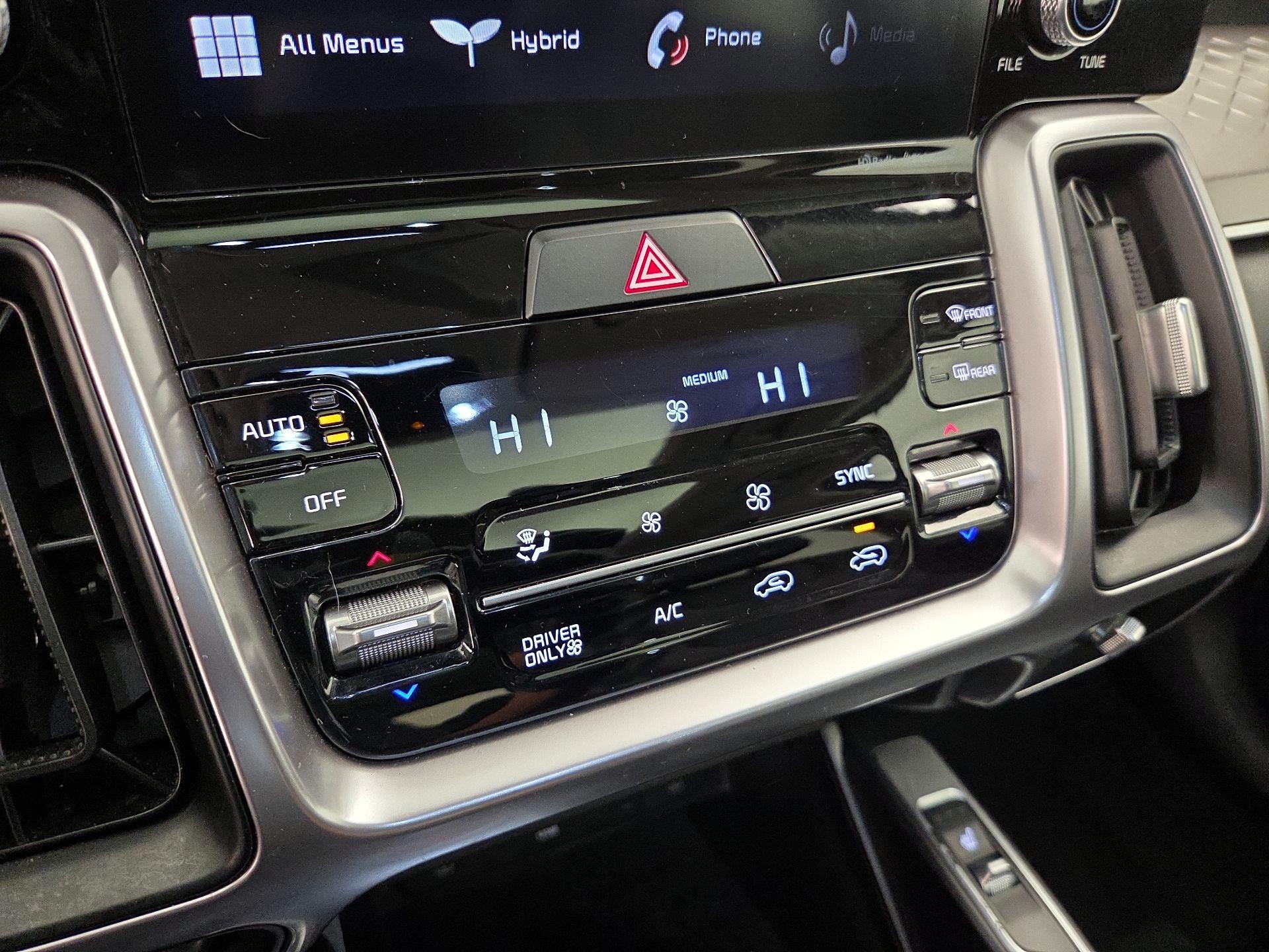 Thumbnail: 2021 Kia Sorento - 16