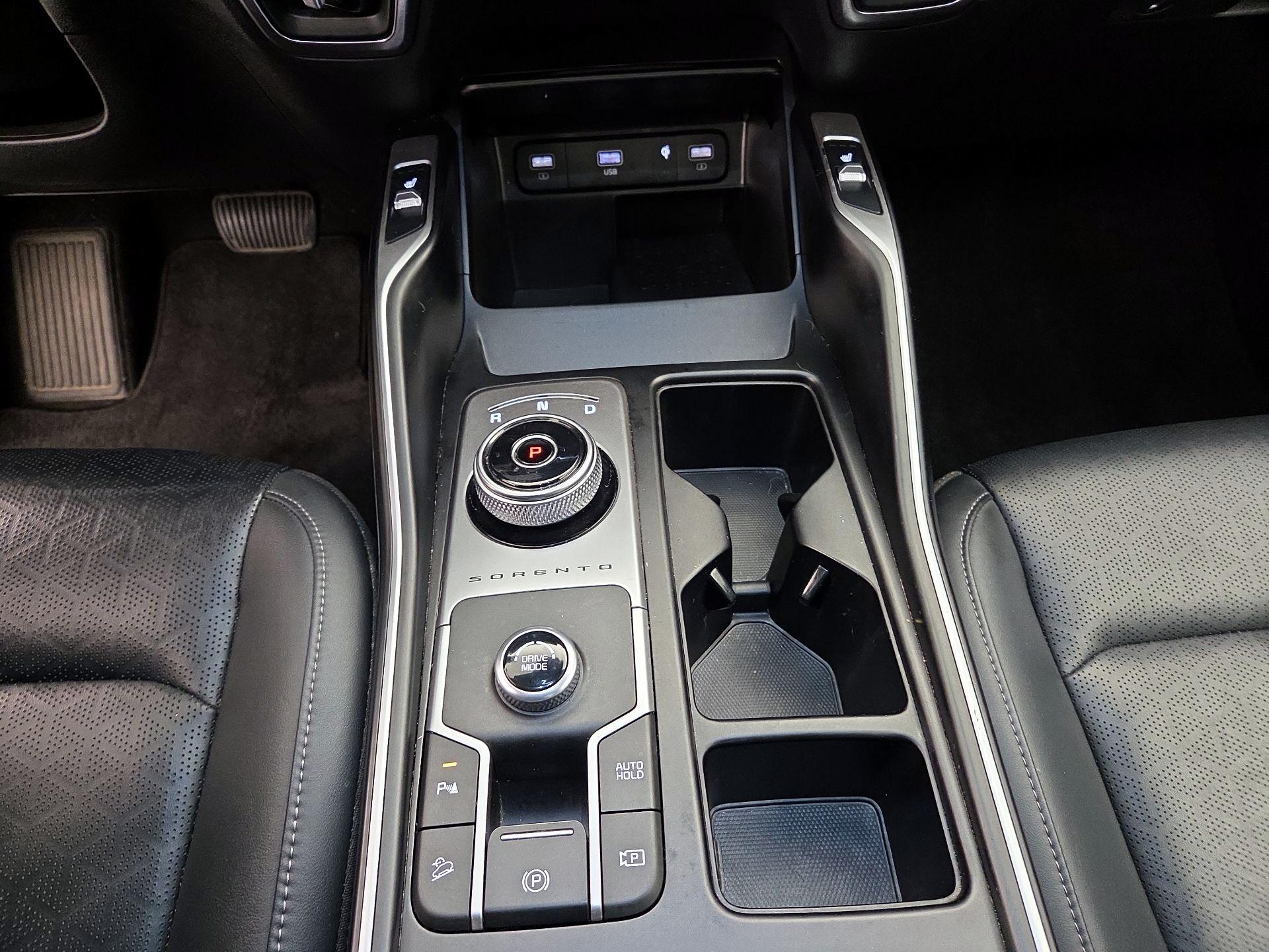 Thumbnail: 2021 Kia Sorento - 17