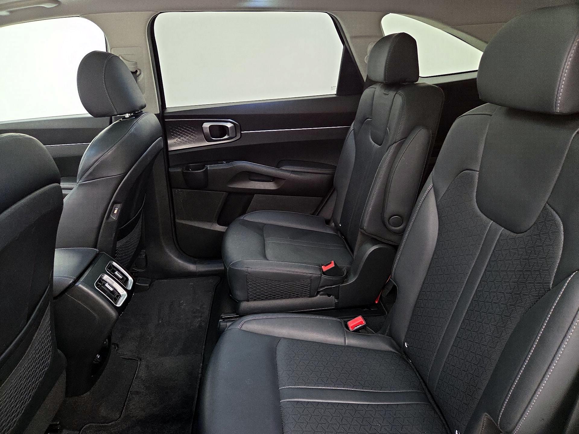 Thumbnail: 2021 Kia Sorento - 20