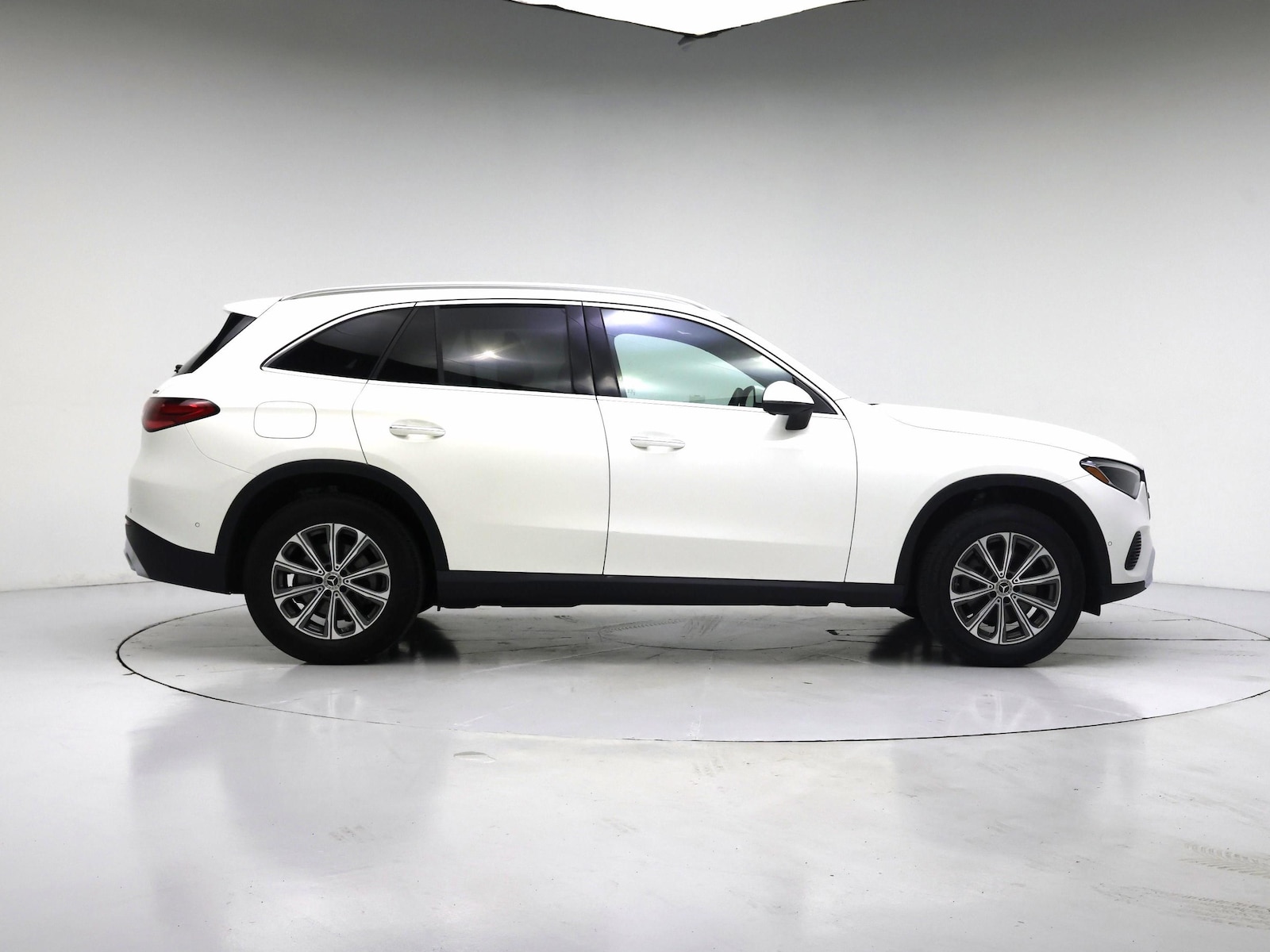 2024 Mercedes-Benz GLC GLC 300 - Photo 8