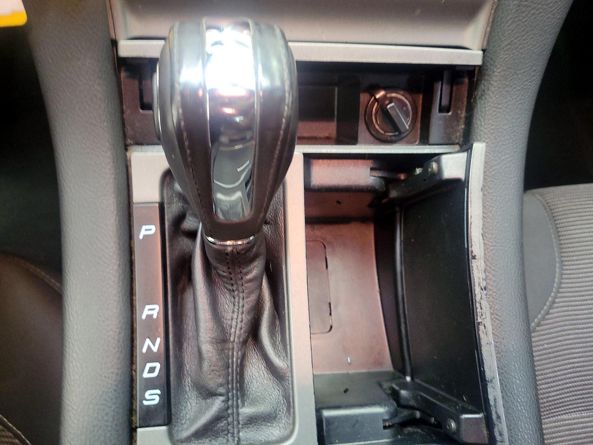 Thumbnail: 2014 Ford Taurus - 14