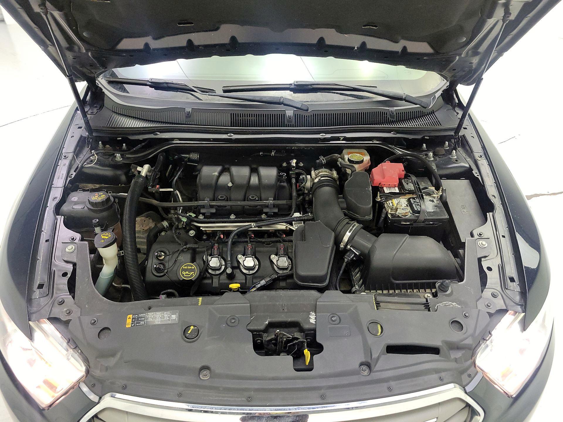 Thumbnail: 2014 Ford Taurus - 18