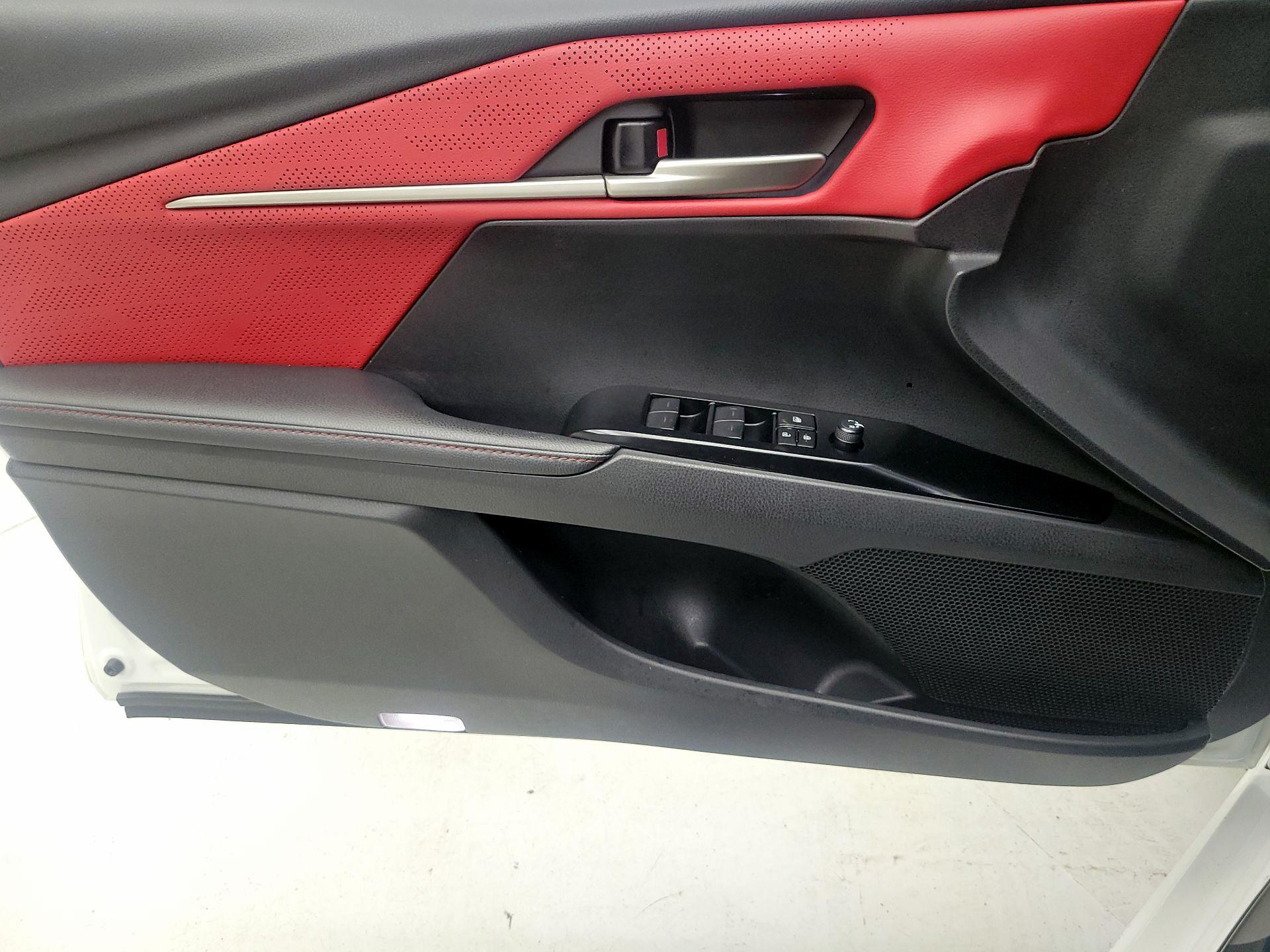 Thumbnail: 2025 Toyota Camry - 10