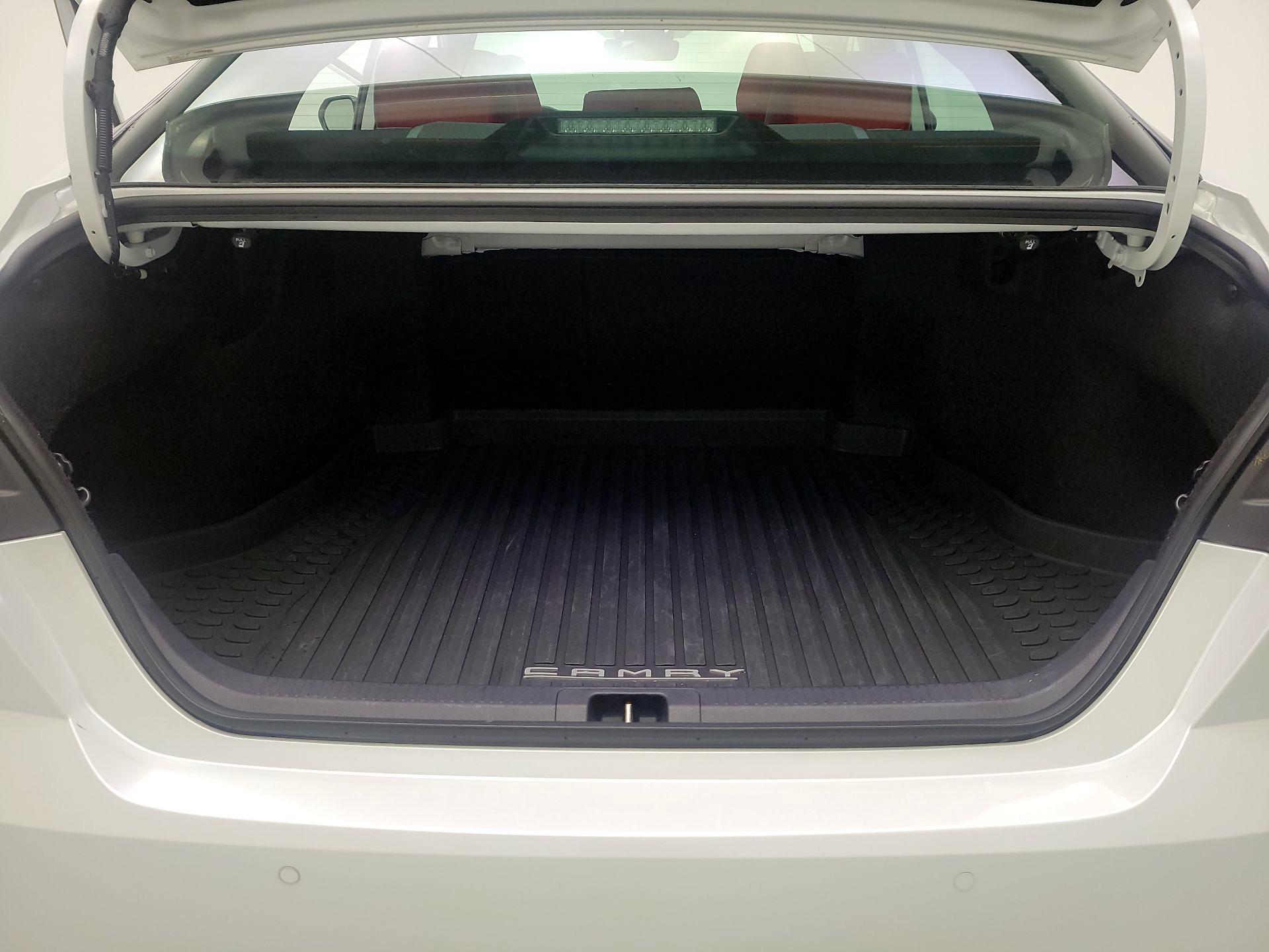 Thumbnail: 2025 Toyota Camry - 19