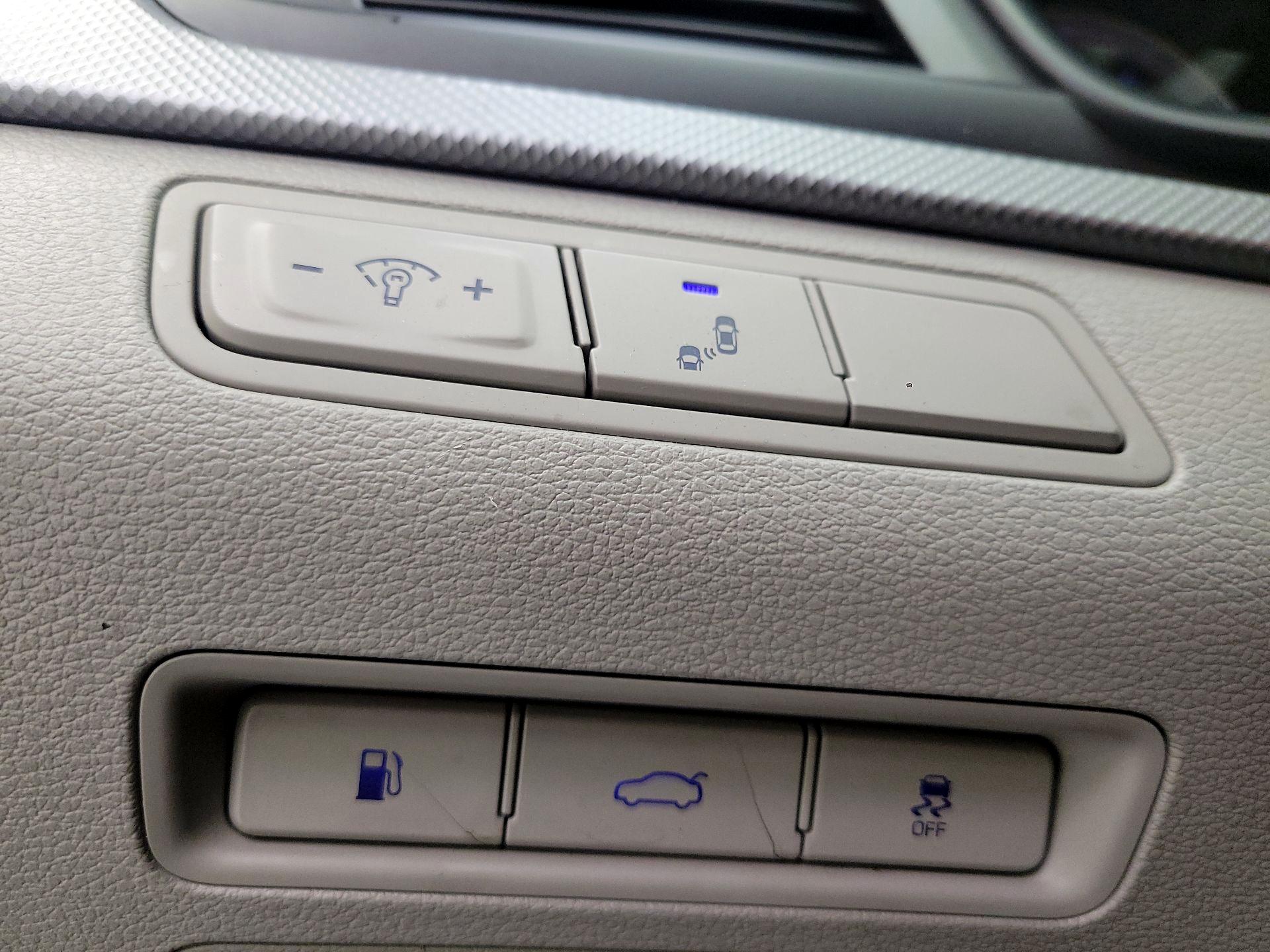 Thumbnail: 2019 Hyundai Sonata - 11