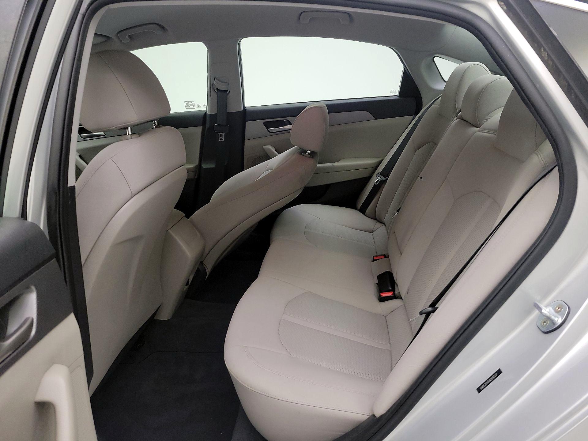 Thumbnail: 2019 Hyundai Sonata - 17