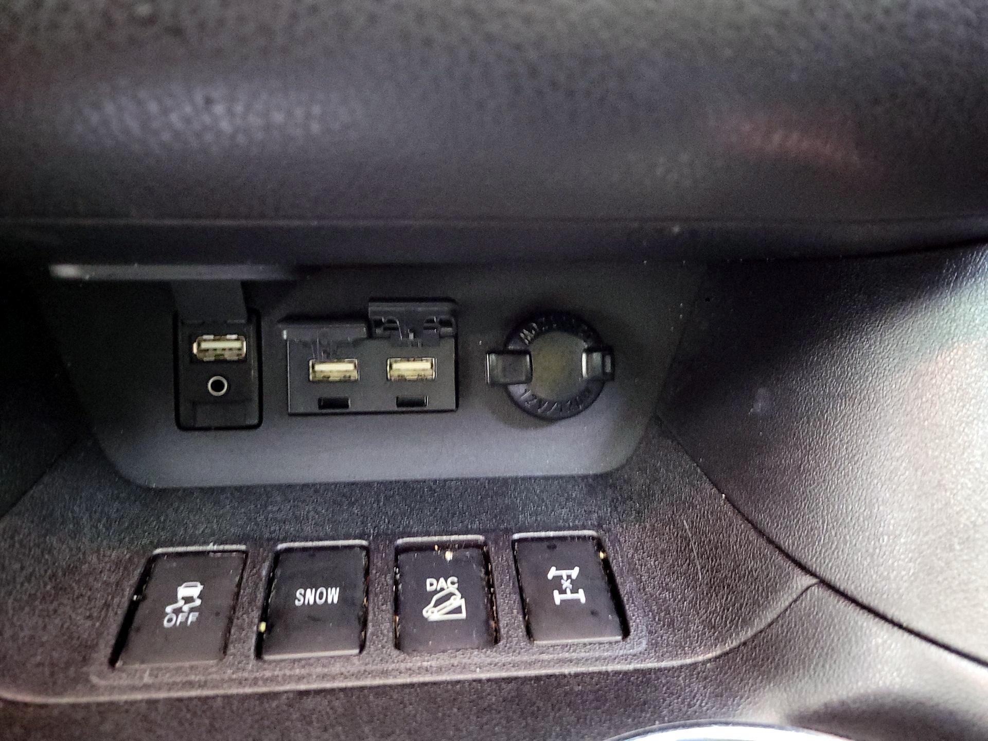 Thumbnail: 2019 Toyota Highlander - 16