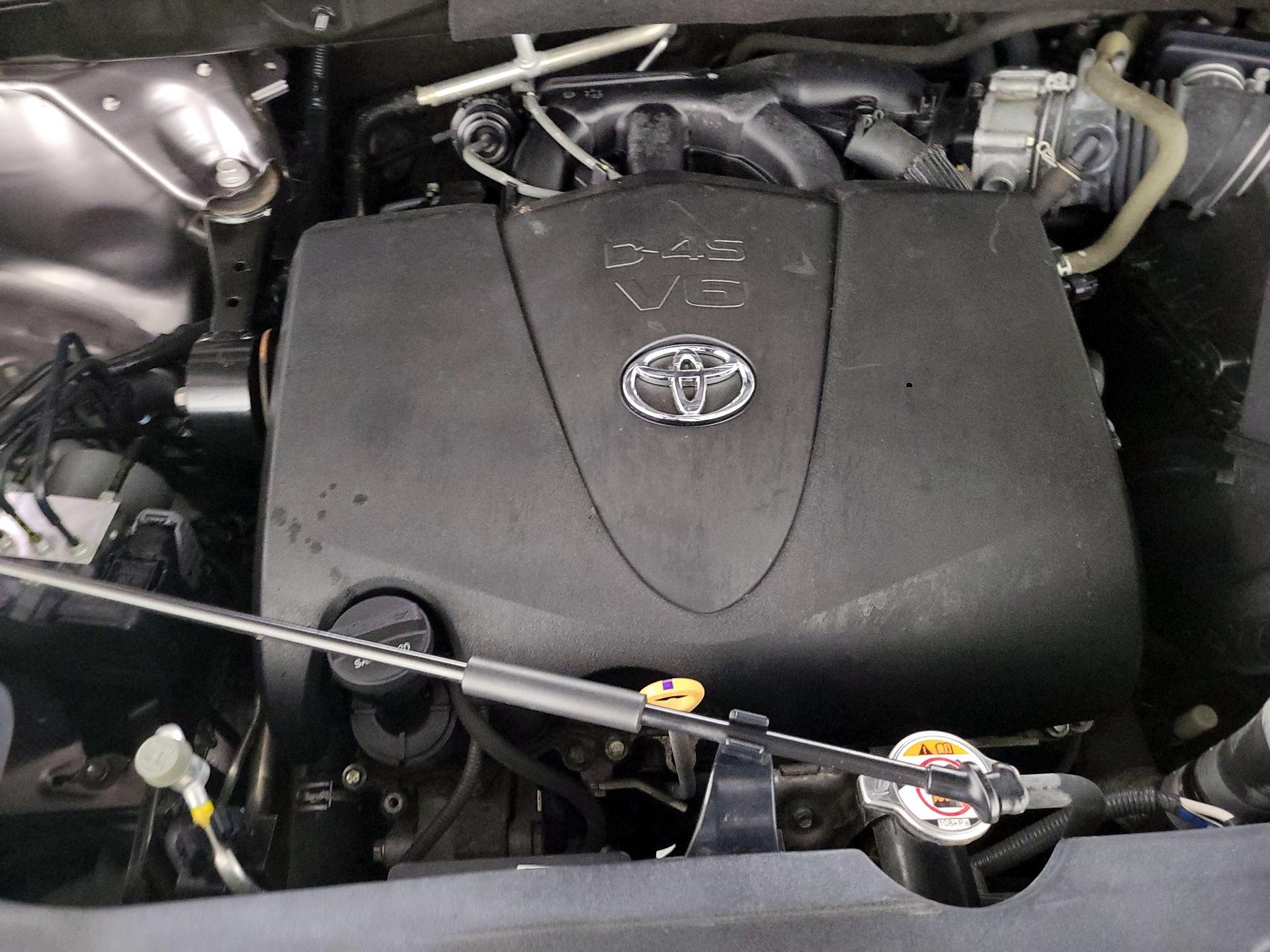 Thumbnail: 2019 Toyota Highlander - 19