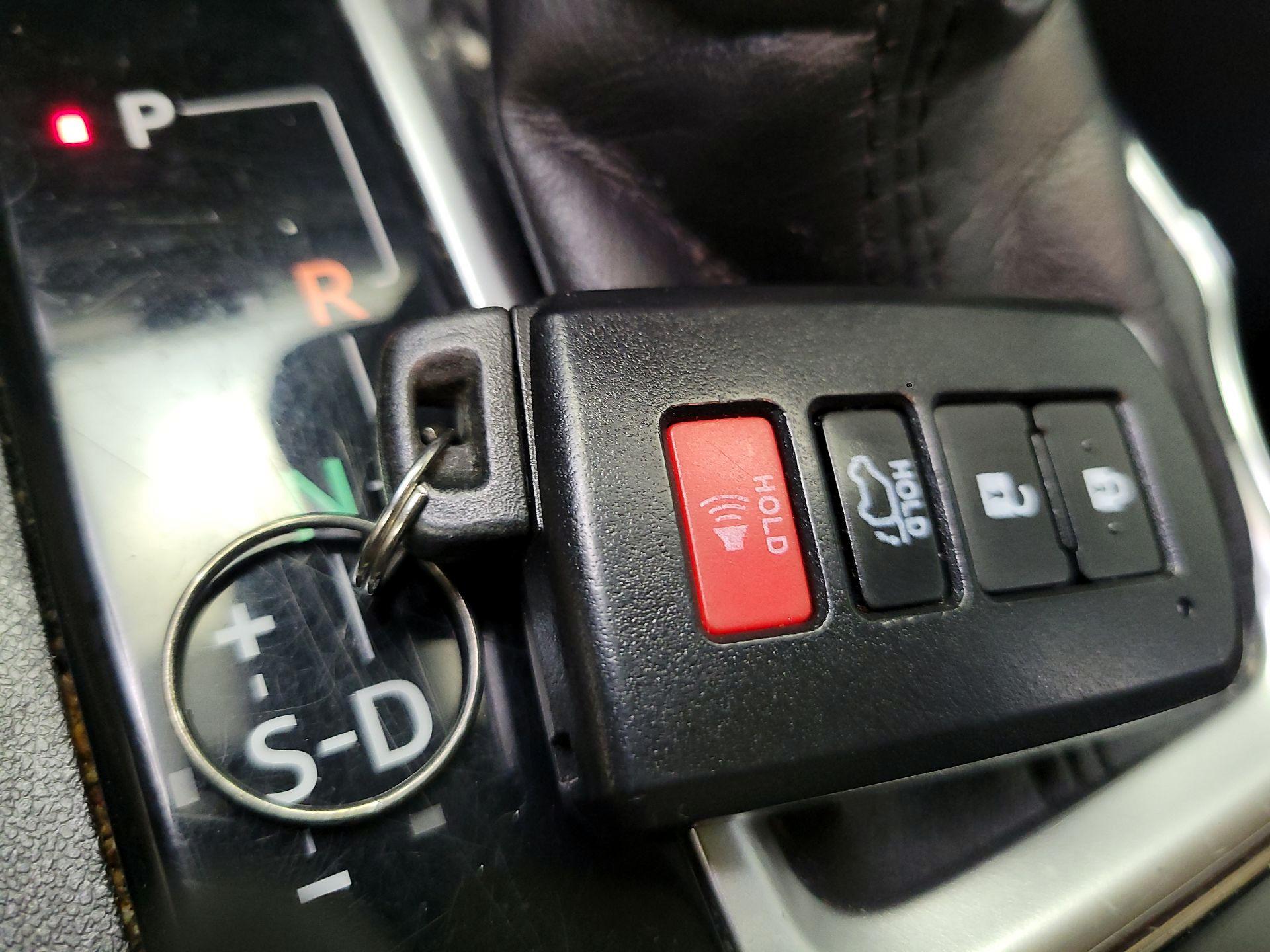 Thumbnail: 2019 Toyota Highlander - 20