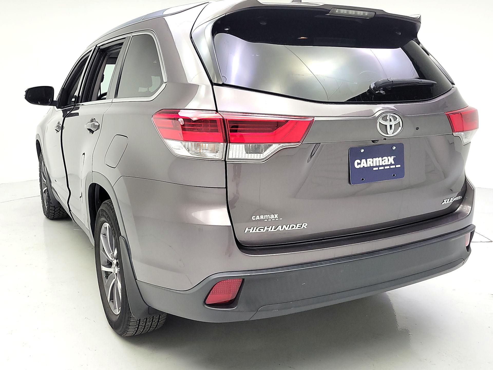 Thumbnail: 2019 Toyota Highlander - 7