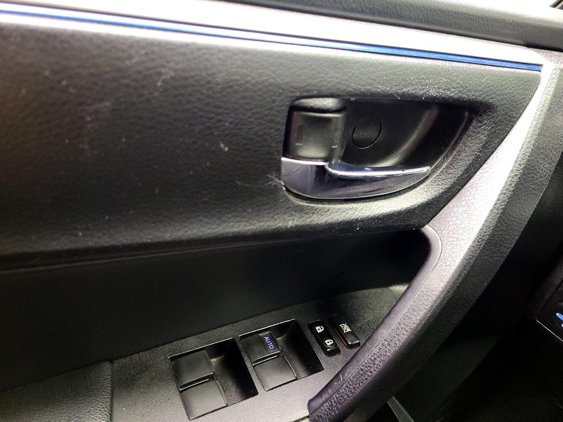 Thumbnail: 2016 Toyota Corolla - 10