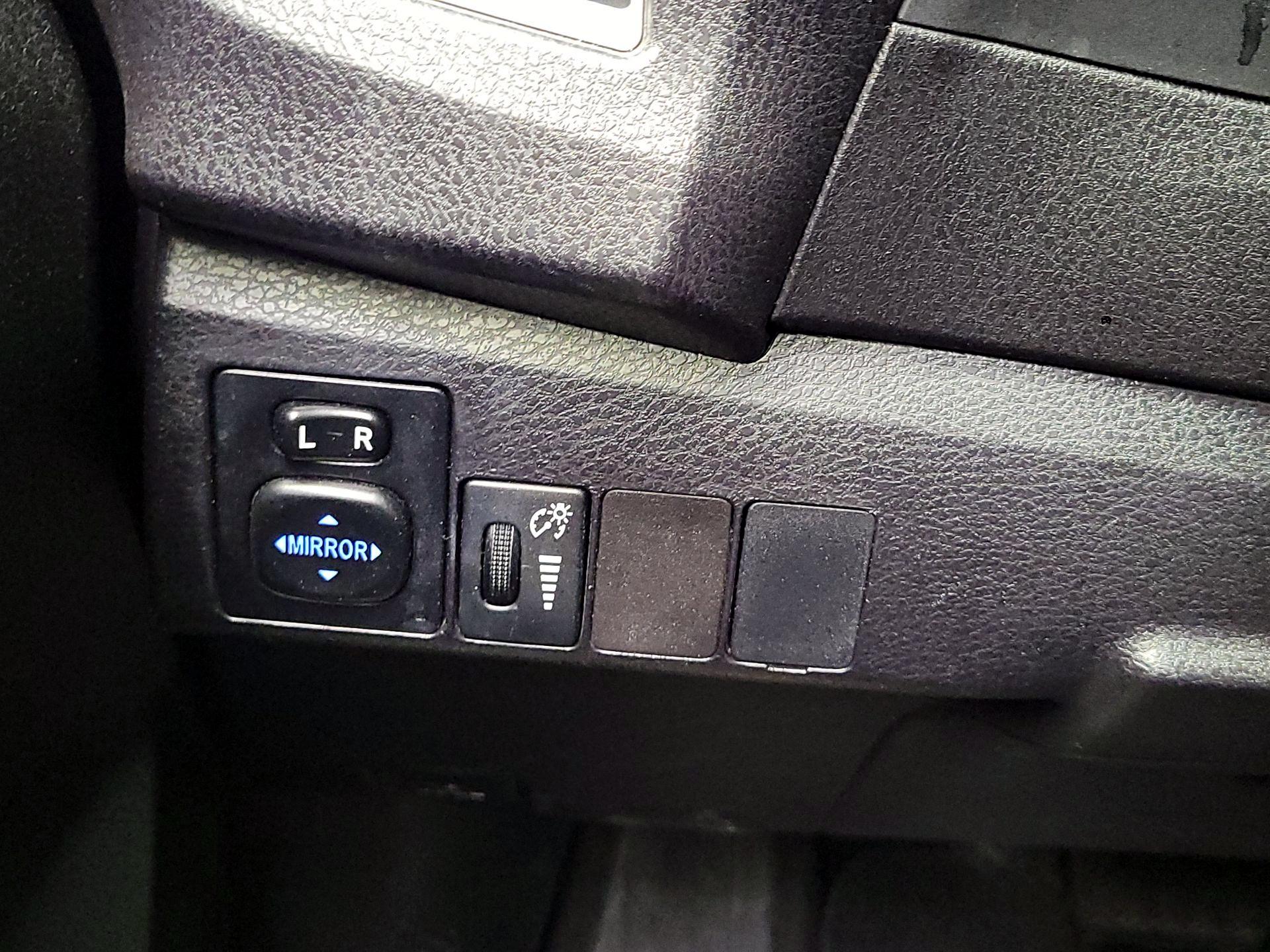 Thumbnail: 2016 Toyota Corolla - 11