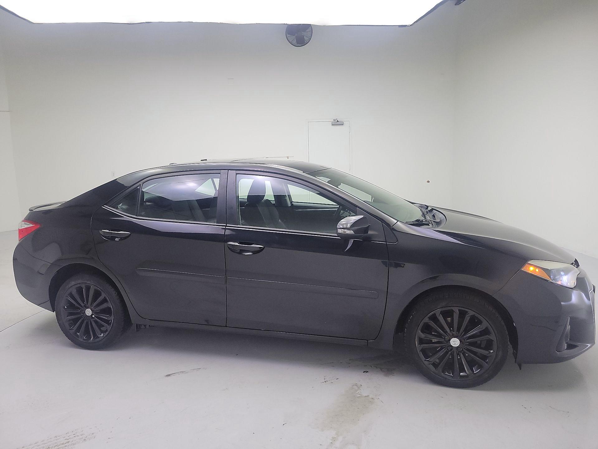 Thumbnail: 2016 Toyota Corolla - 4