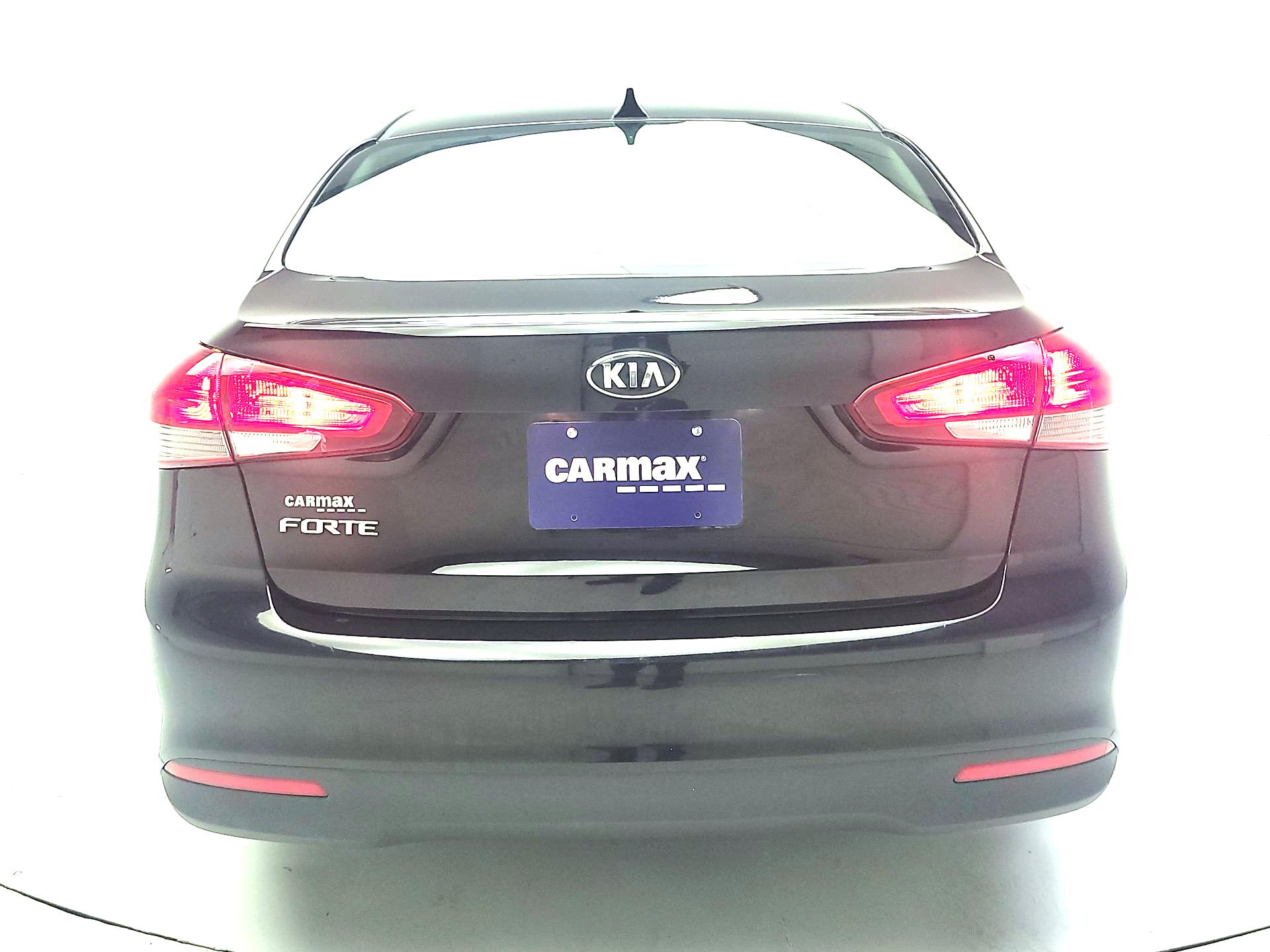 Thumbnail: 2017 Kia Forte - 6