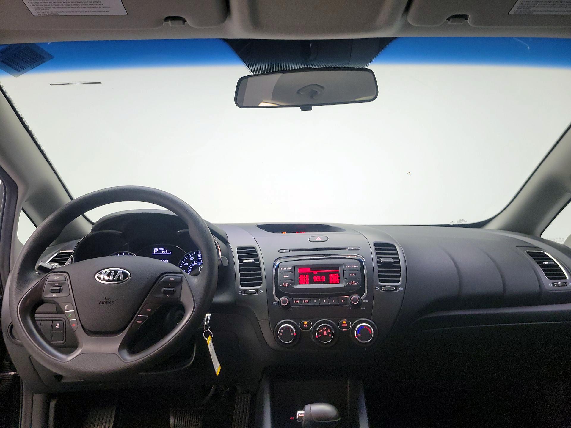 Thumbnail: 2017 Kia Forte - 8