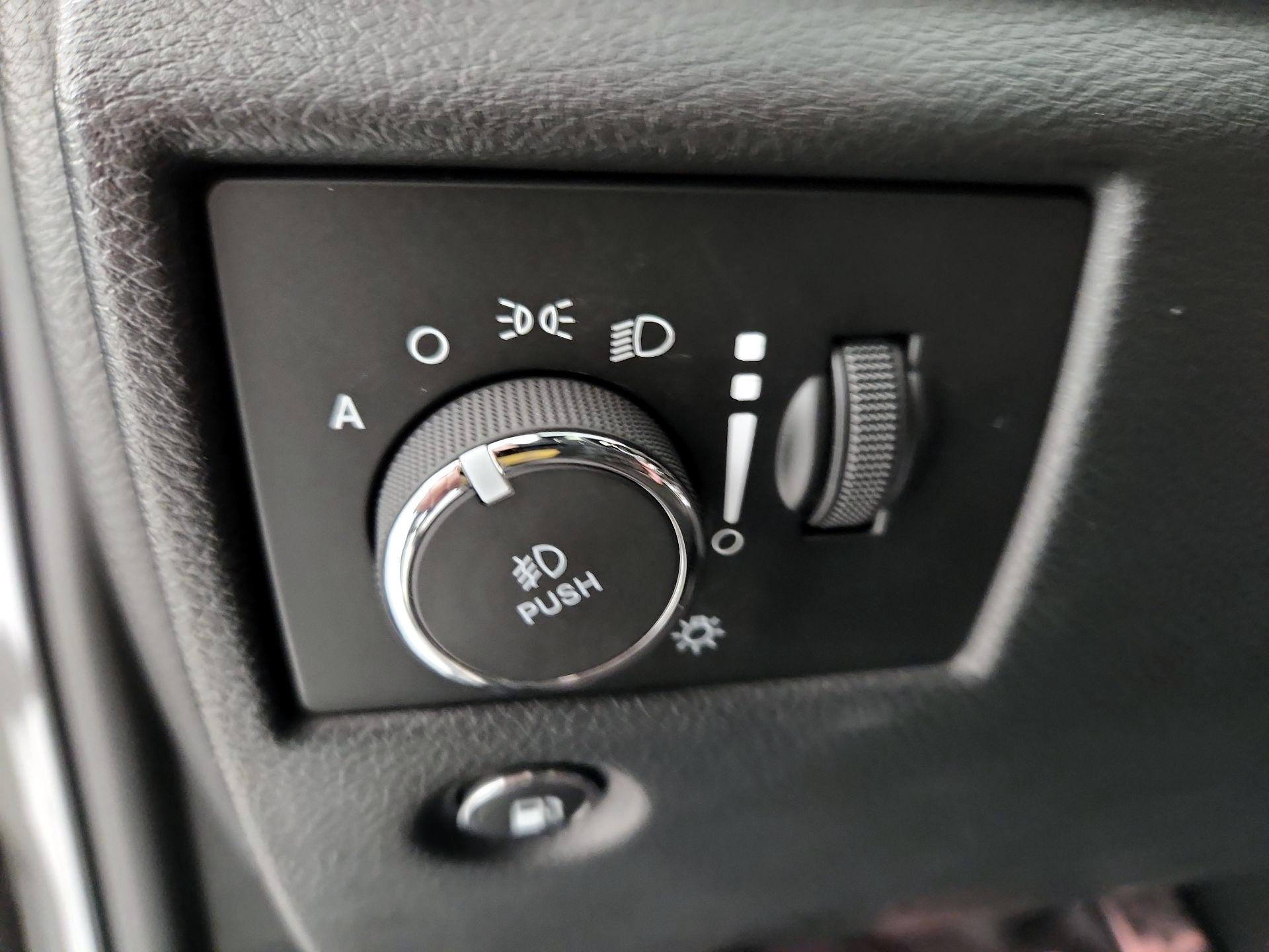 Thumbnail: 2020 Jeep Grand Cherokee - 13