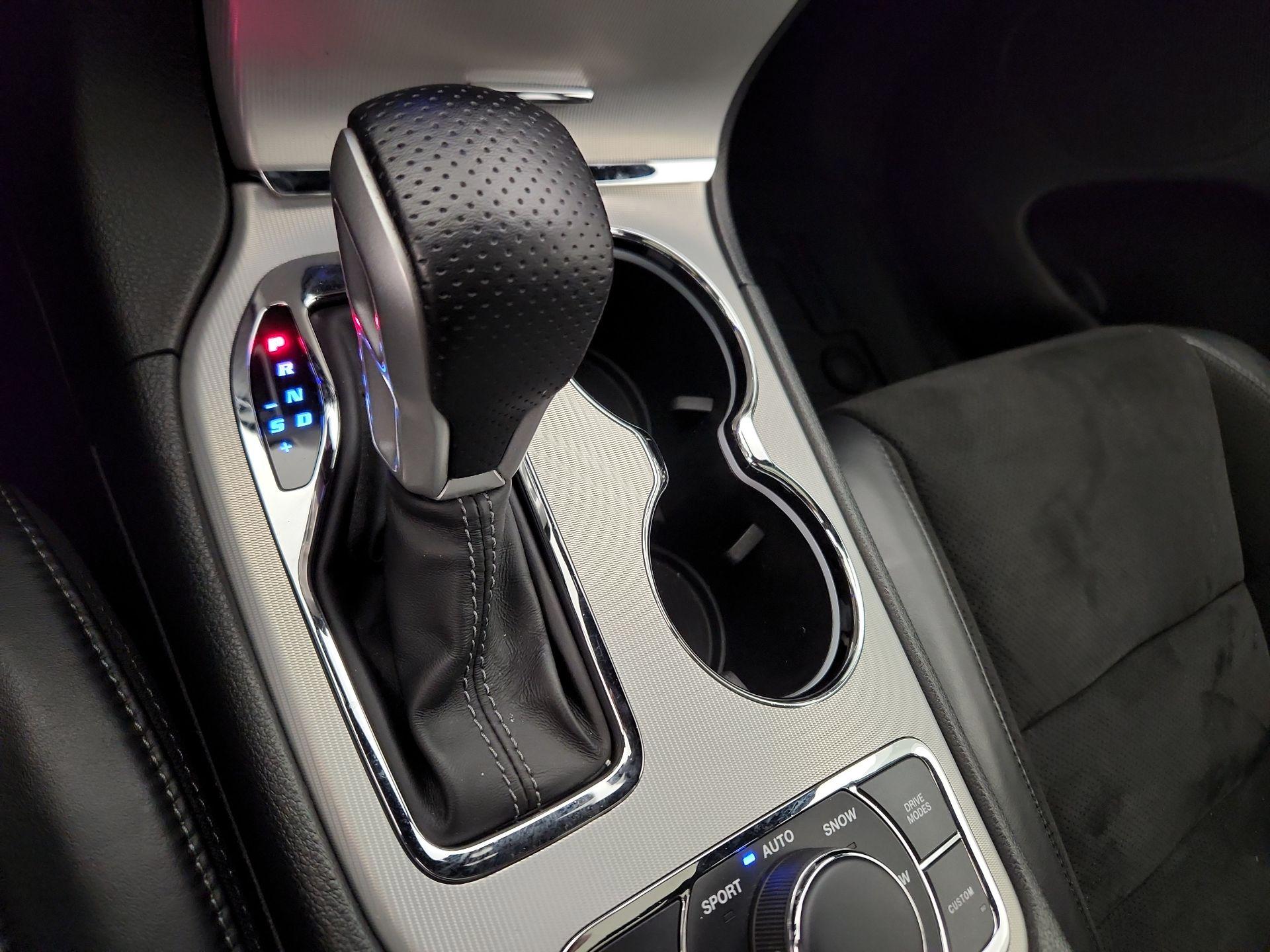 Thumbnail: 2020 Jeep Grand Cherokee - 18