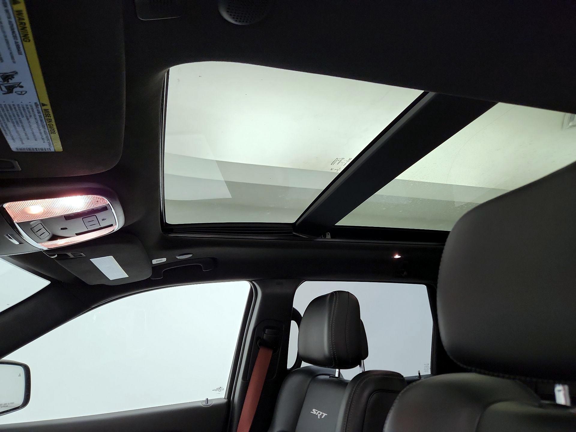 Thumbnail: 2020 Jeep Grand Cherokee - 20