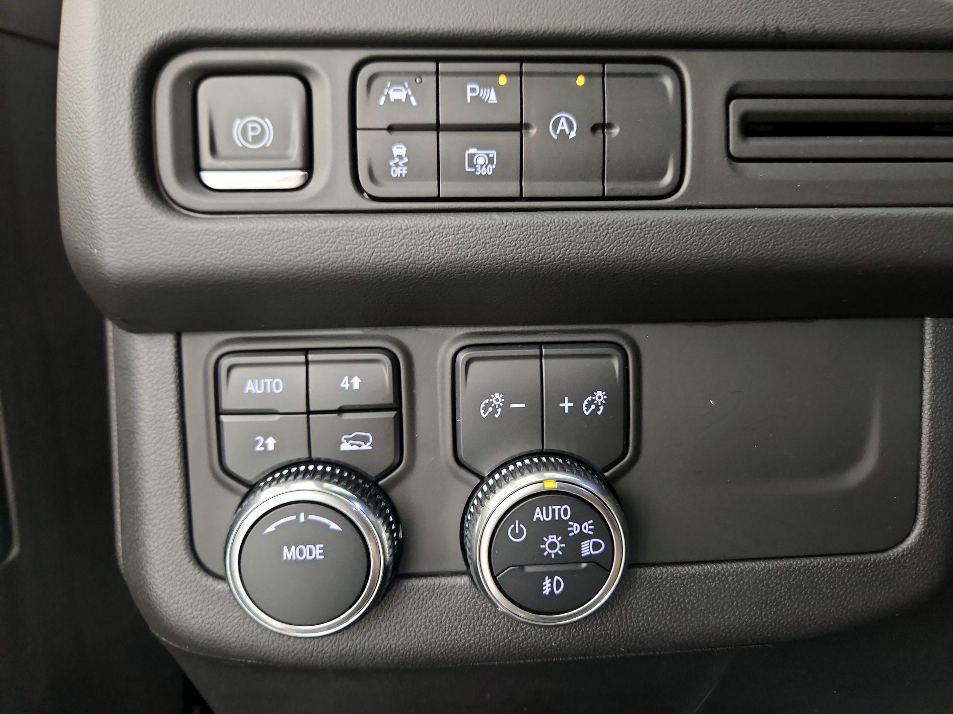 Thumbnail: 2023 GMC Yukon XL - 13